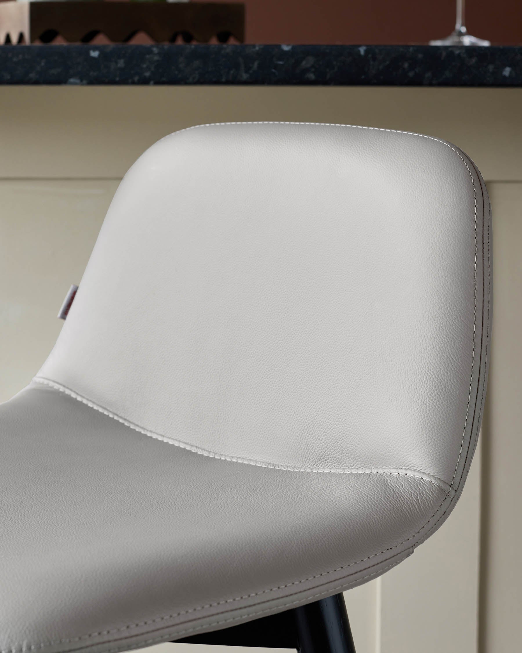 Tabouret de bar Hudson en cuir gris clair