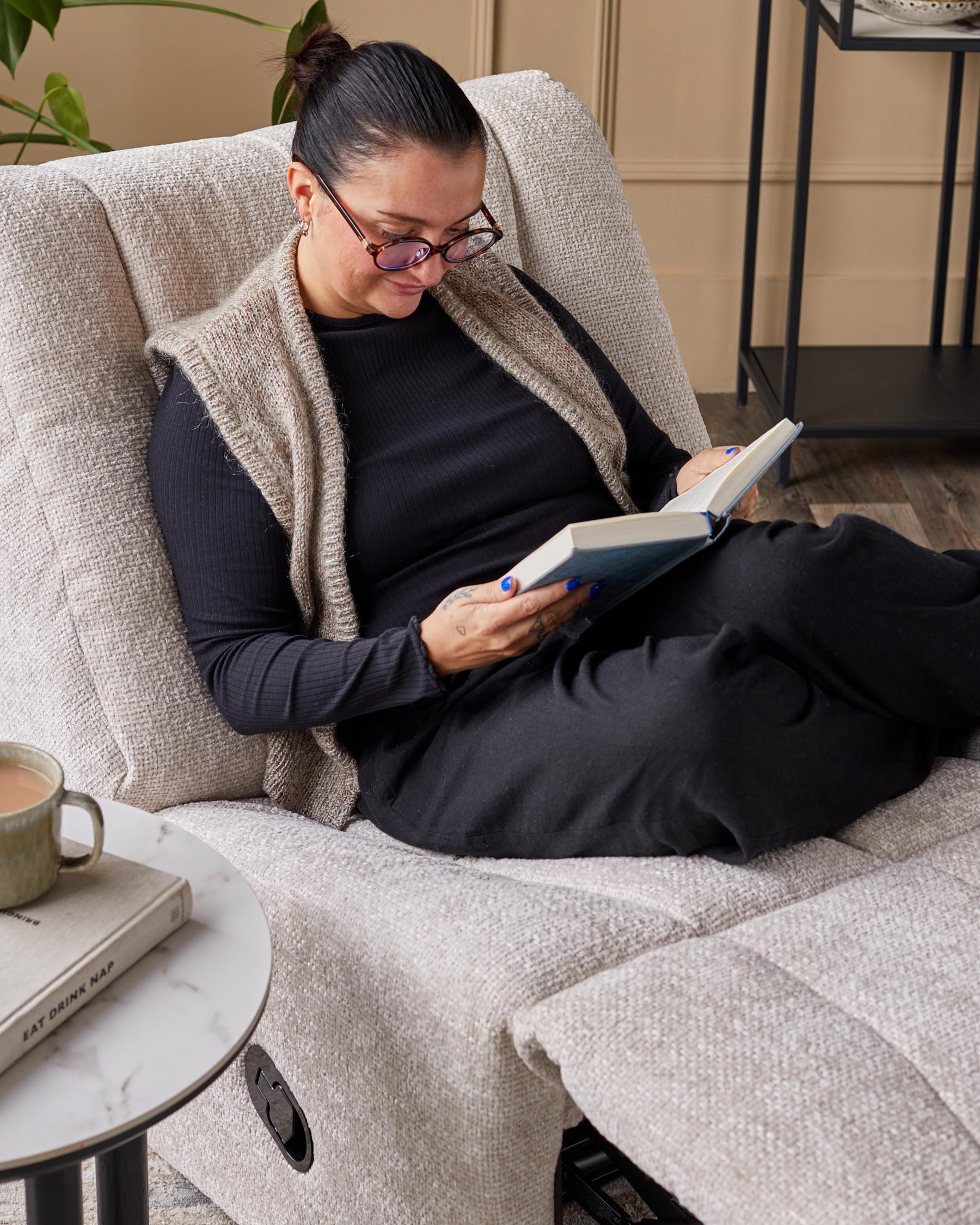 Fauteuil inclinable pivotant à bascule Jayla en tissu épais naturel