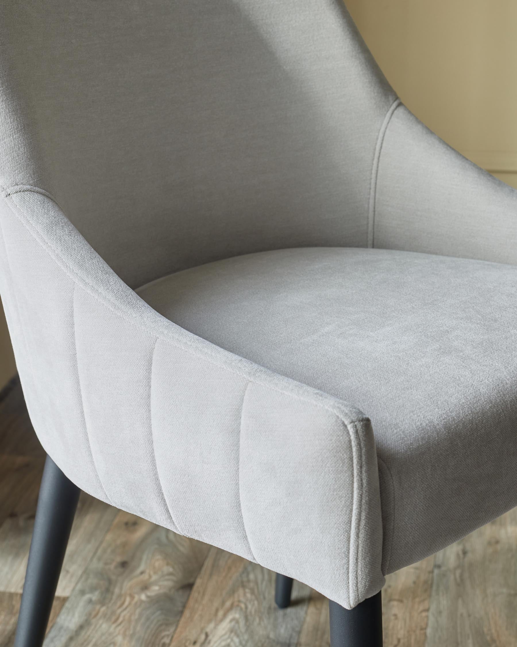 Chaise de salle à manger Juliana en tissu gris naturel