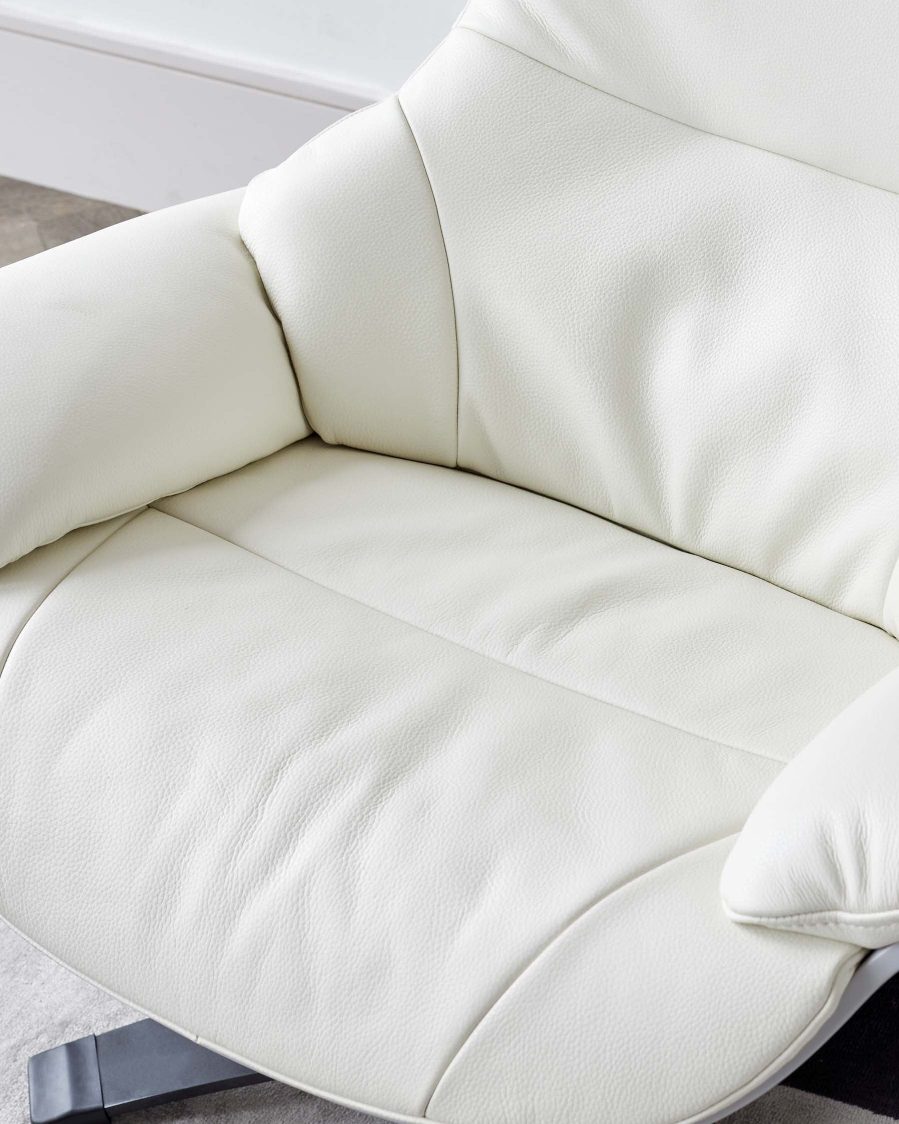 Fauteuil inclinable pivotant Karma en cuir blanc avec repose-pieds