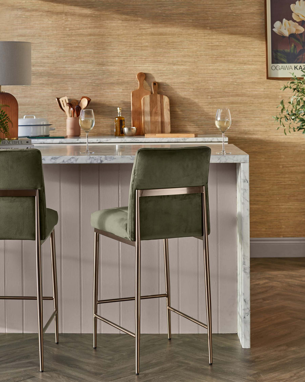 Tabouret de bar Kendra en velours vert olive
