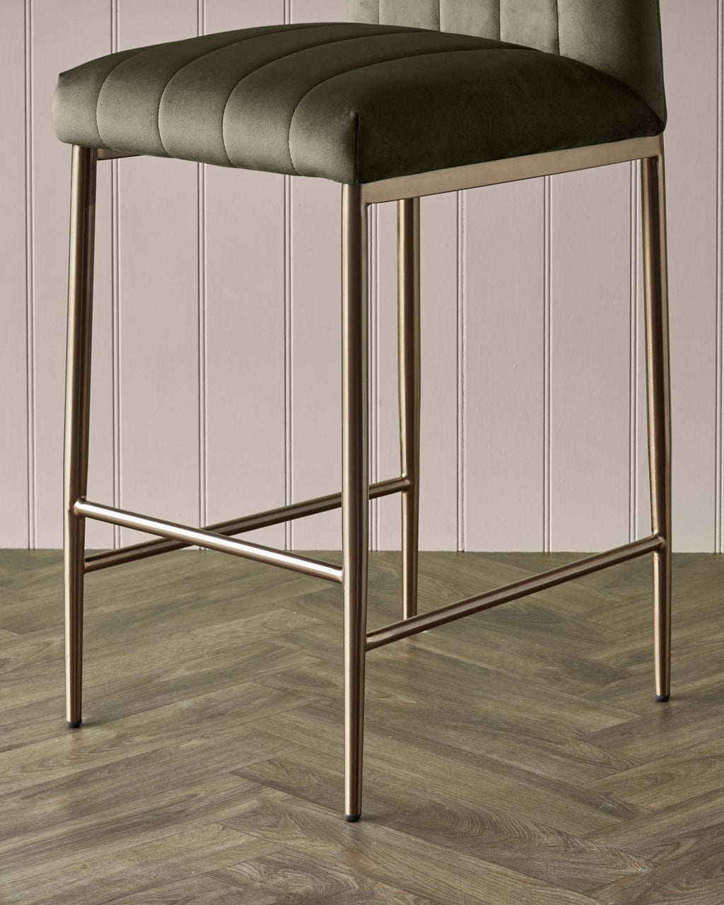 Tabouret de bar Kendra en velours vert olive