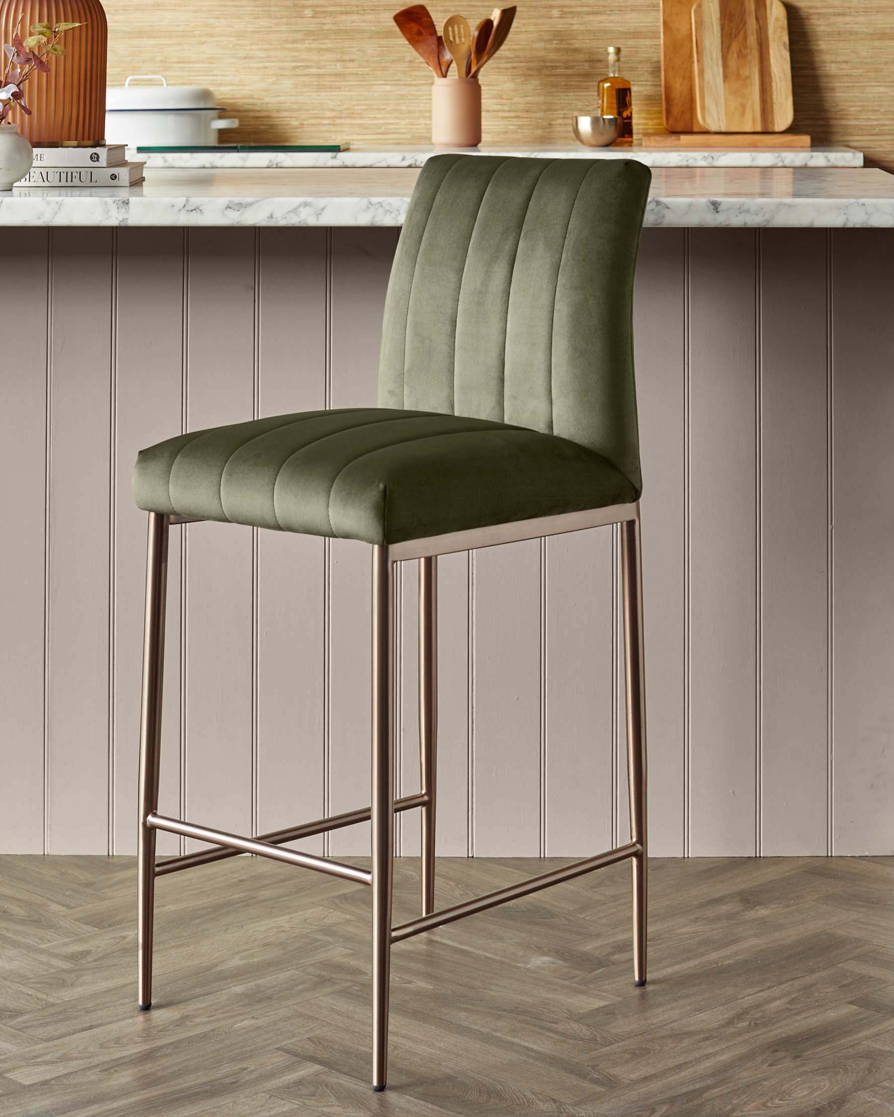 Tabouret de bar Kendra en velours vert olive