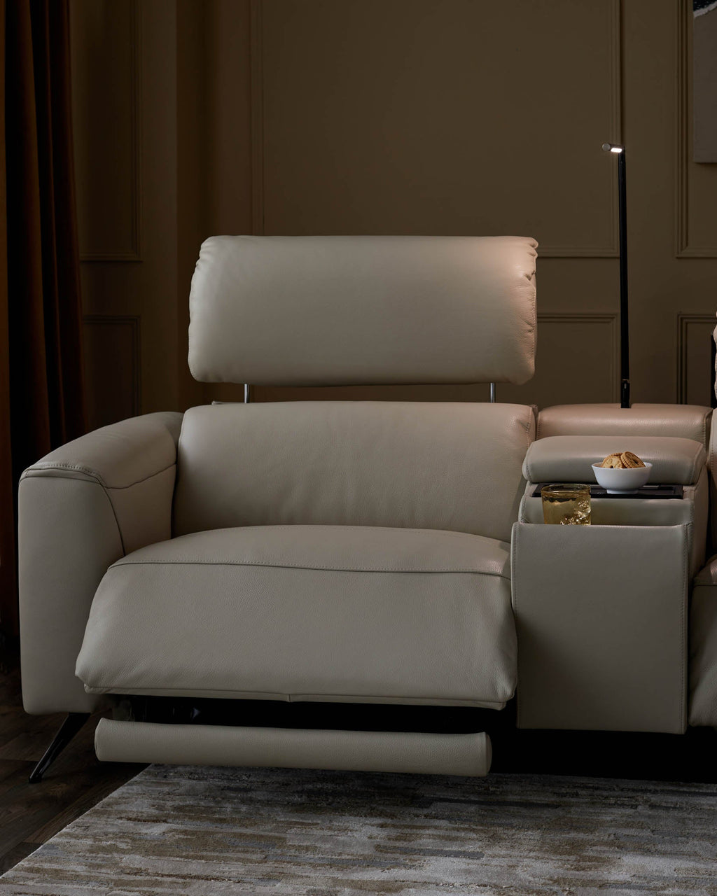 Canapé 3 places inclinable Kenzie en cuir gris naturel avec console