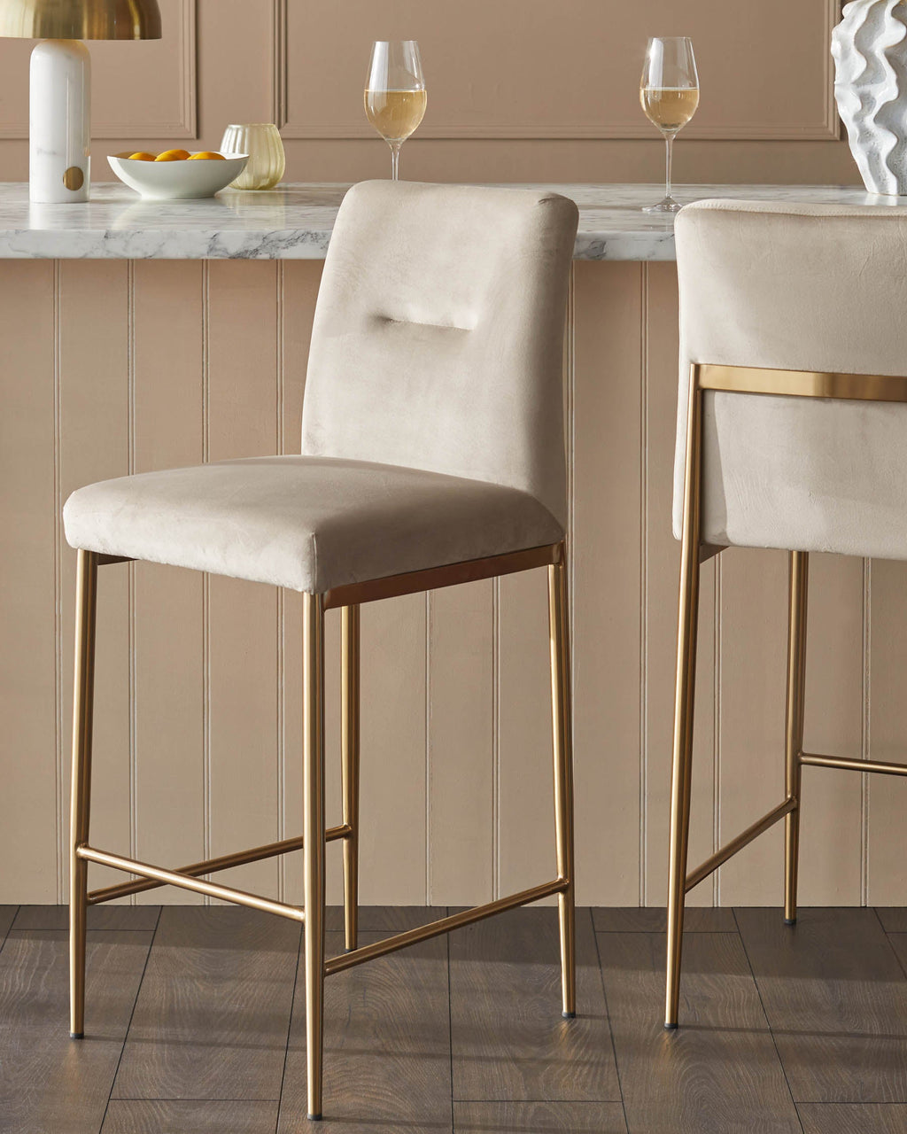 Tabouret de bar statique Keira Champagne Velvet et laiton