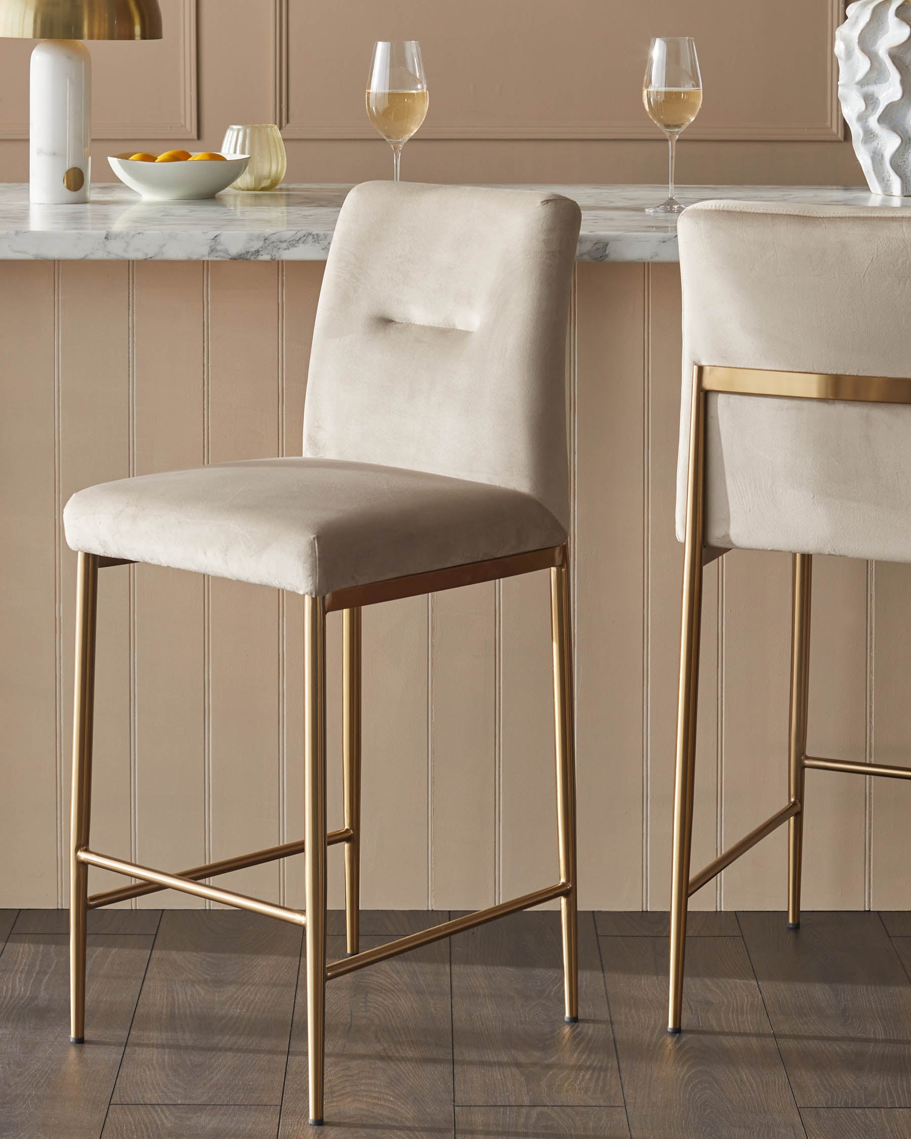 Tabouret de bar statique Keira Champagne Velvet et laiton