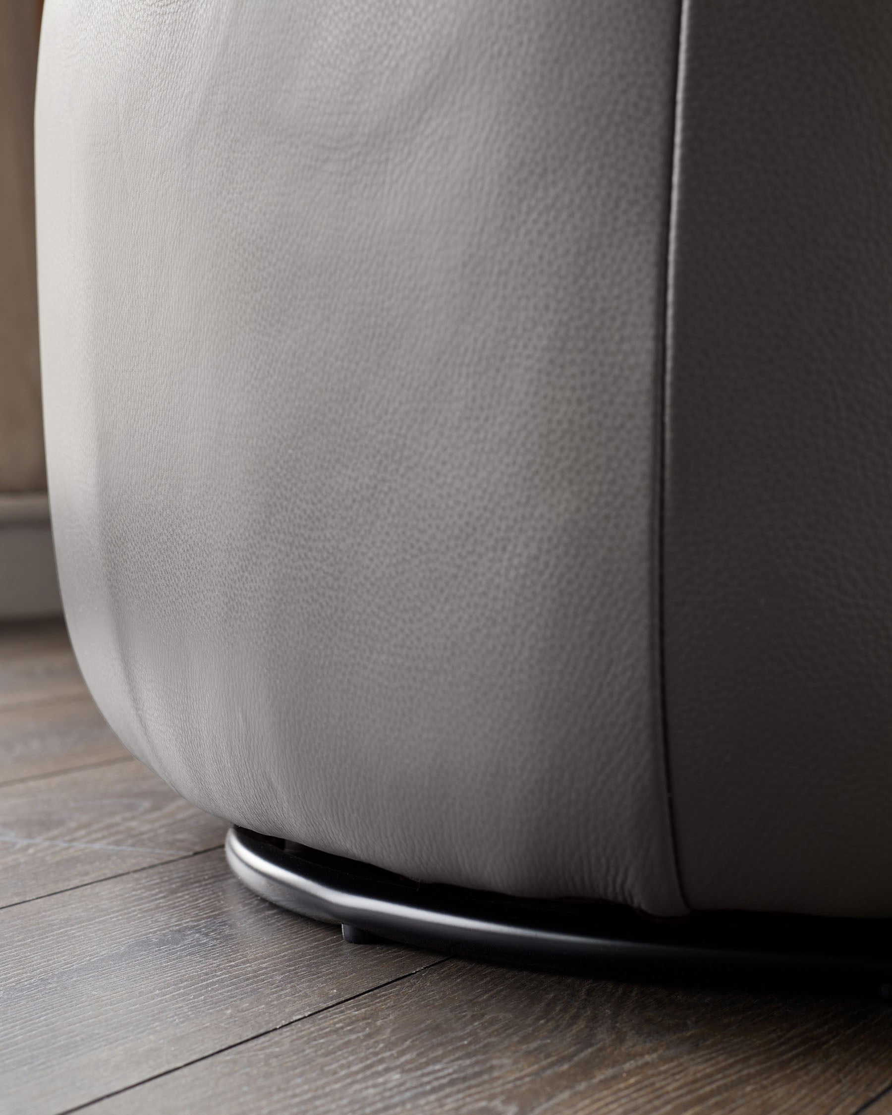 Fauteuil pivotant Landon en cuir gris foncé