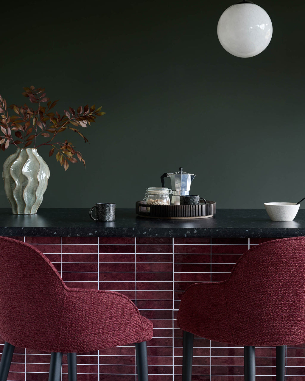 Tabouret de bar Lani en tissu épais rouge baie