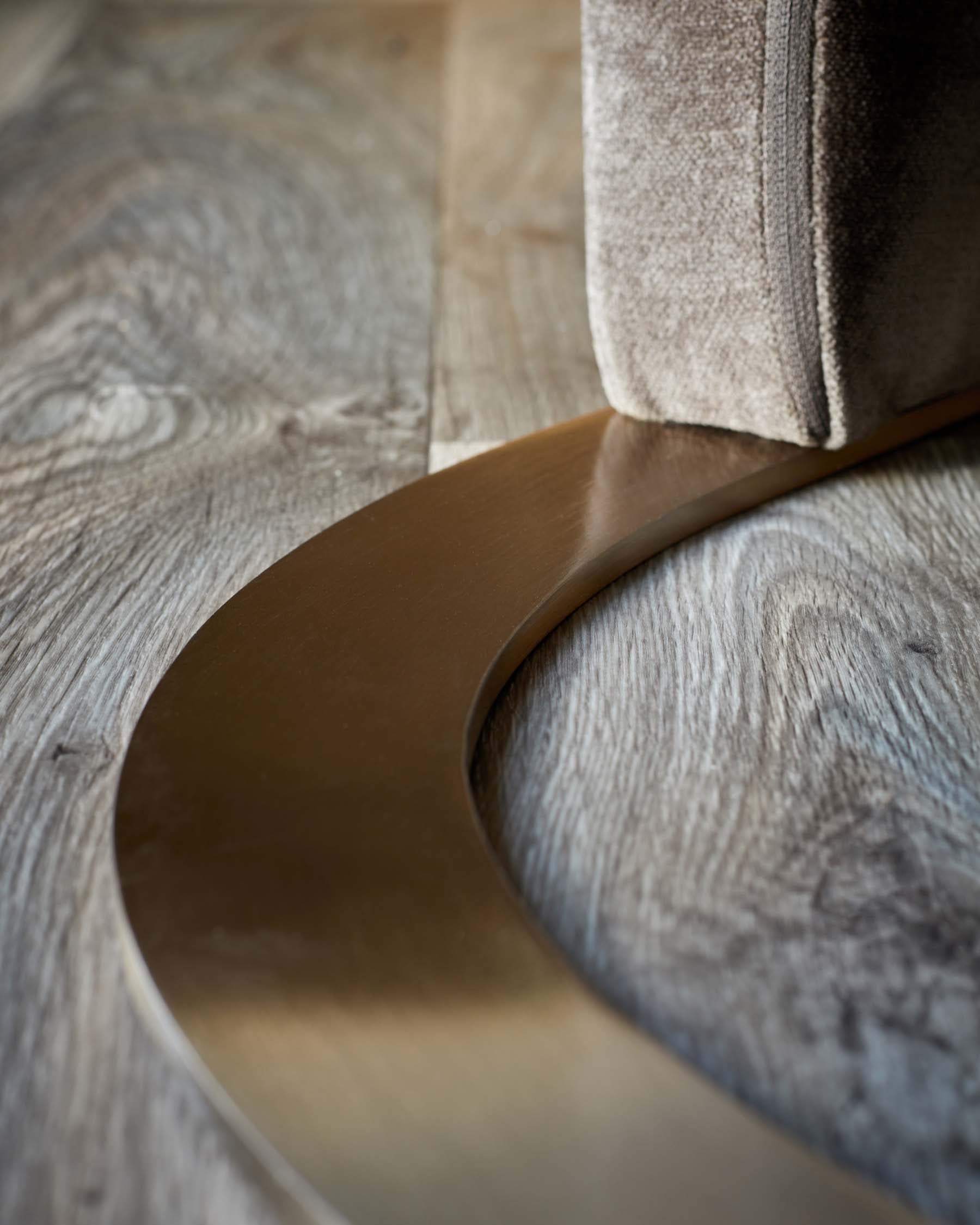 Chaise de salle à manger Leighton en chenille moka