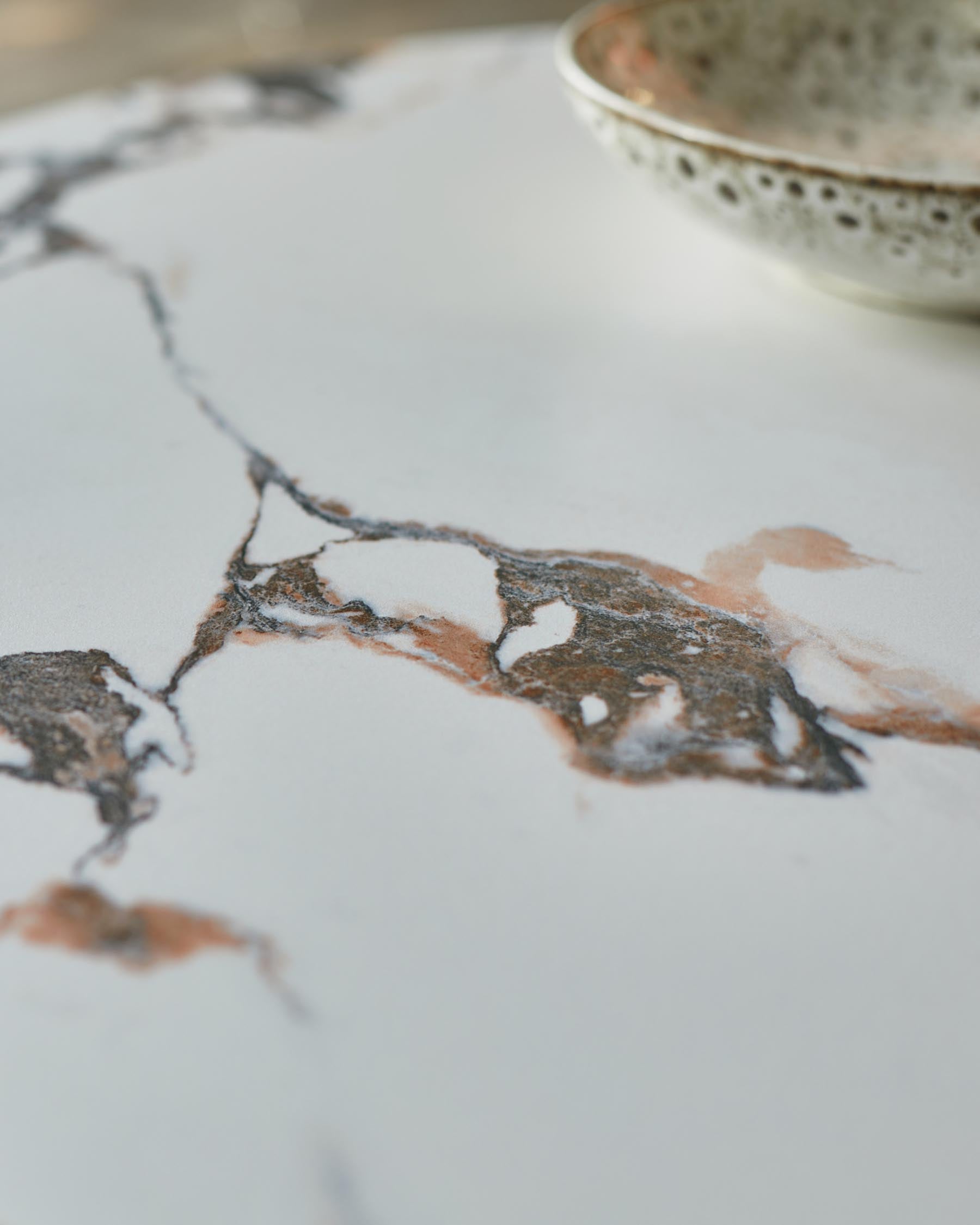 Table basse Lena en céramique Calacatta blanche