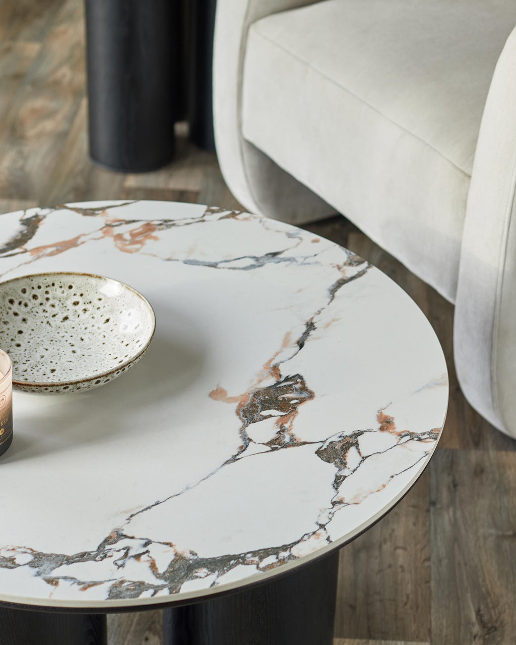 Table basse Lena en céramique Calacatta blanche