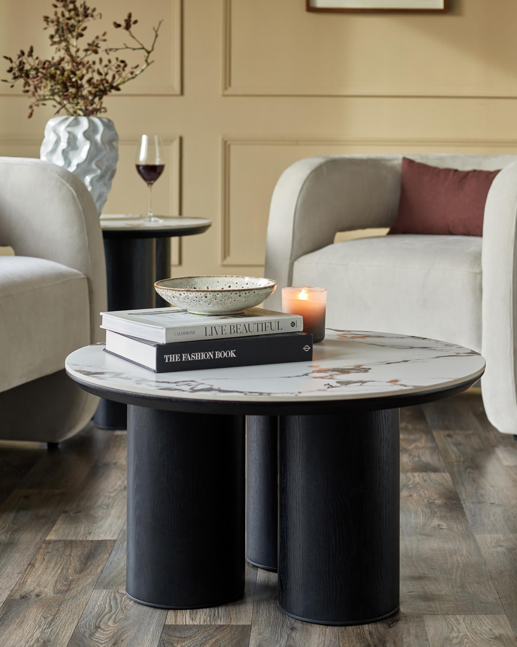 Table basse Lena en céramique Calacatta blanche