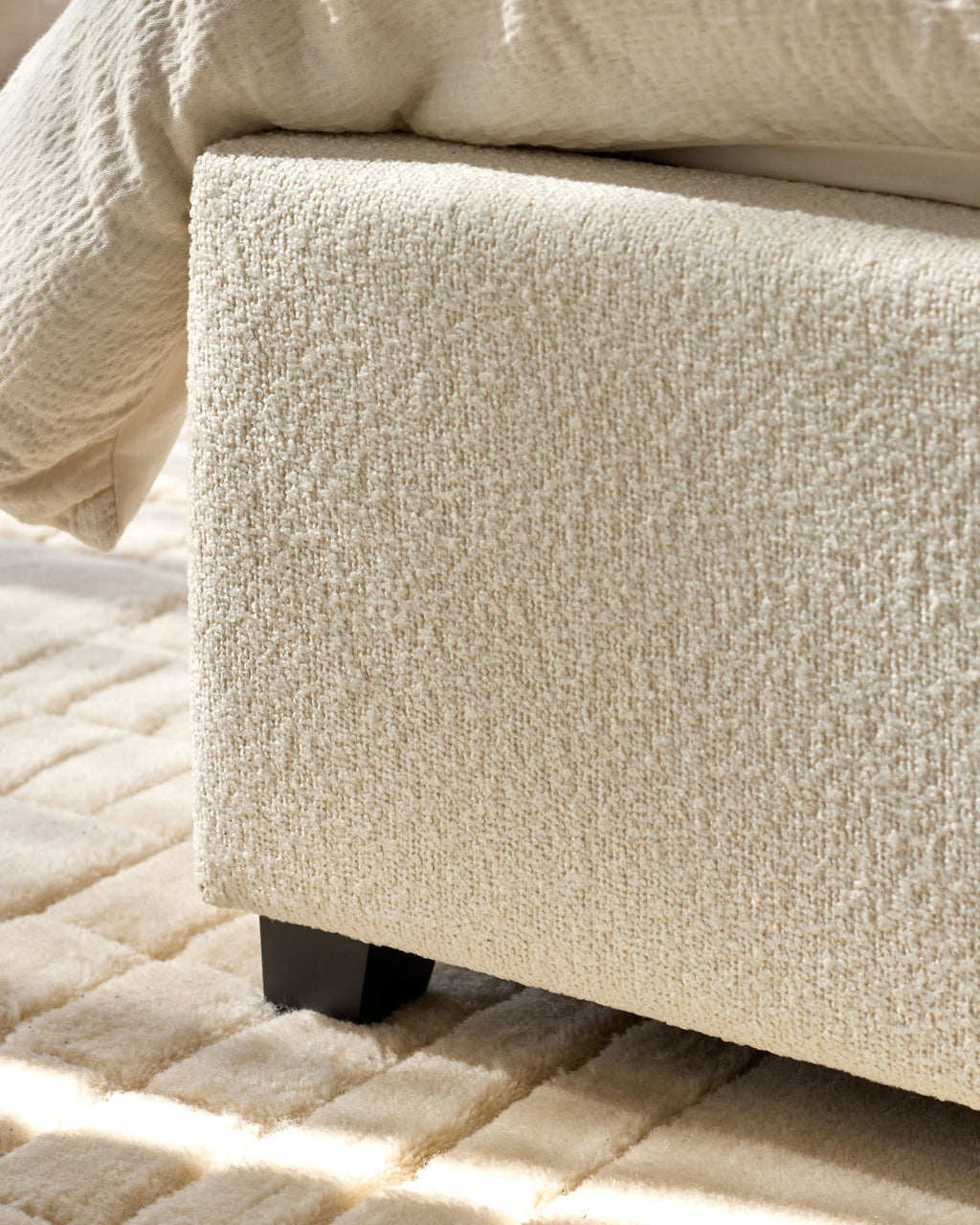 Lit coffre Leona Ivory Boucle King Size