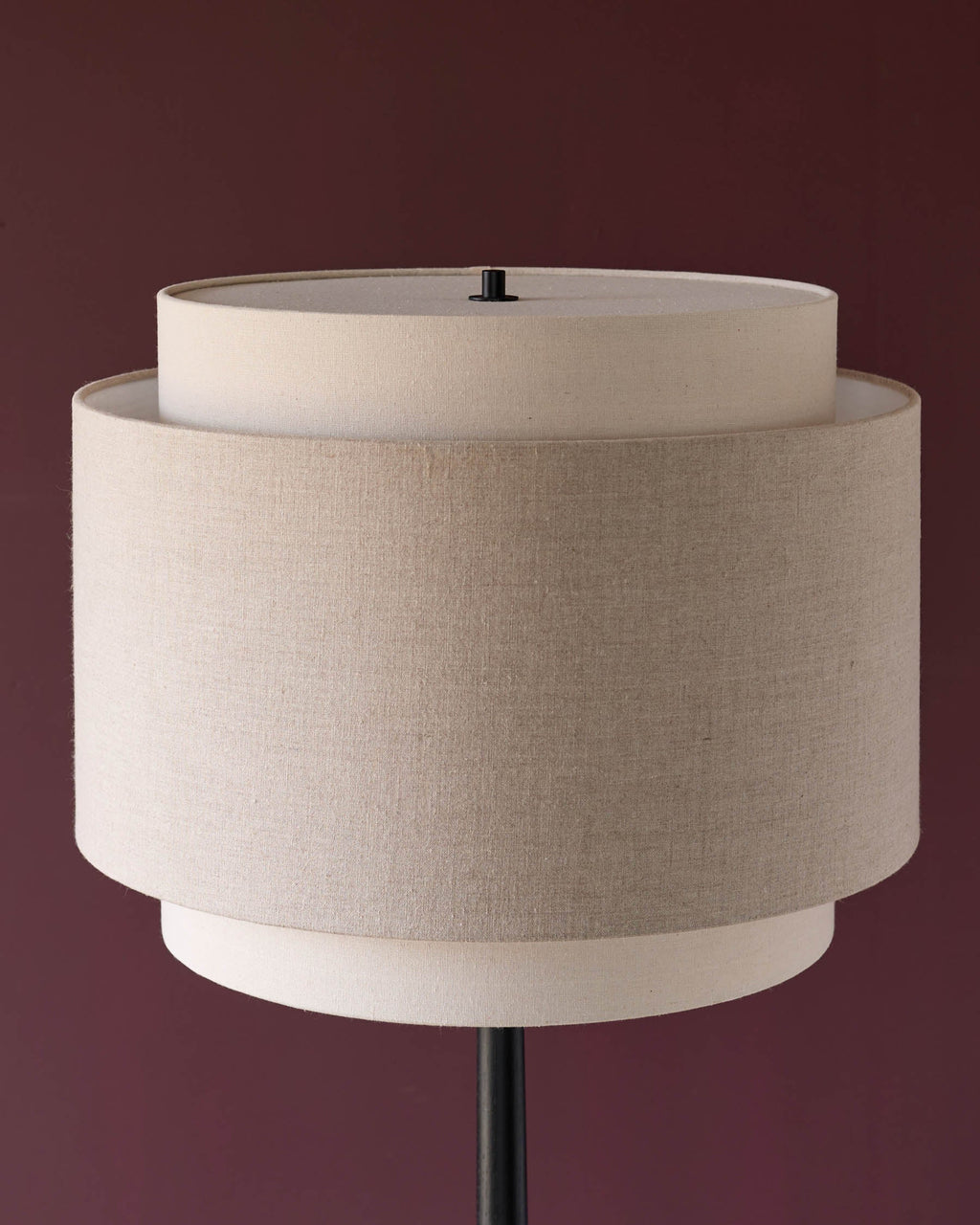 Lampadaire Leonie en lin naturel et moka et bois noir