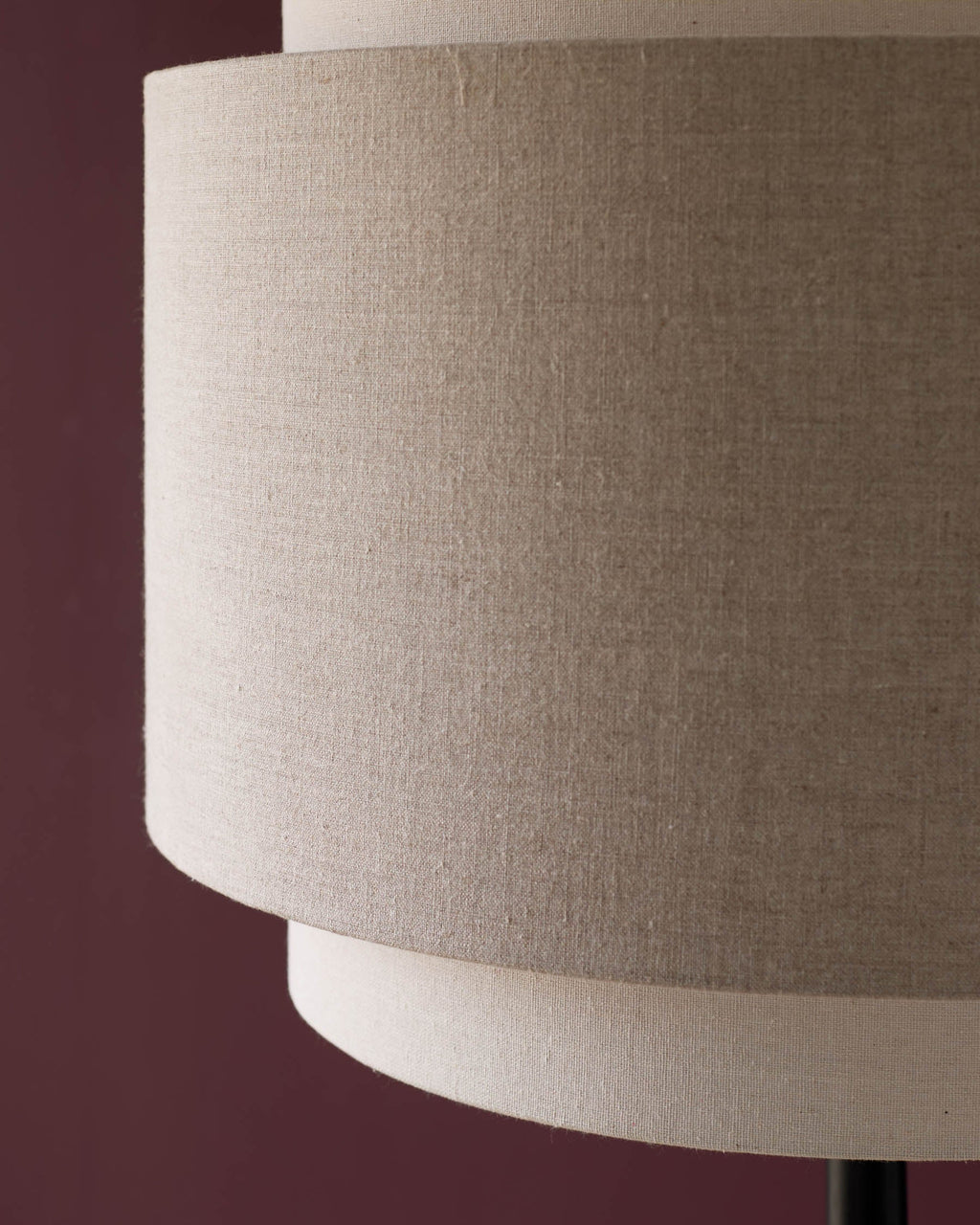 Lampadaire Leonie en lin naturel et moka et bois noir