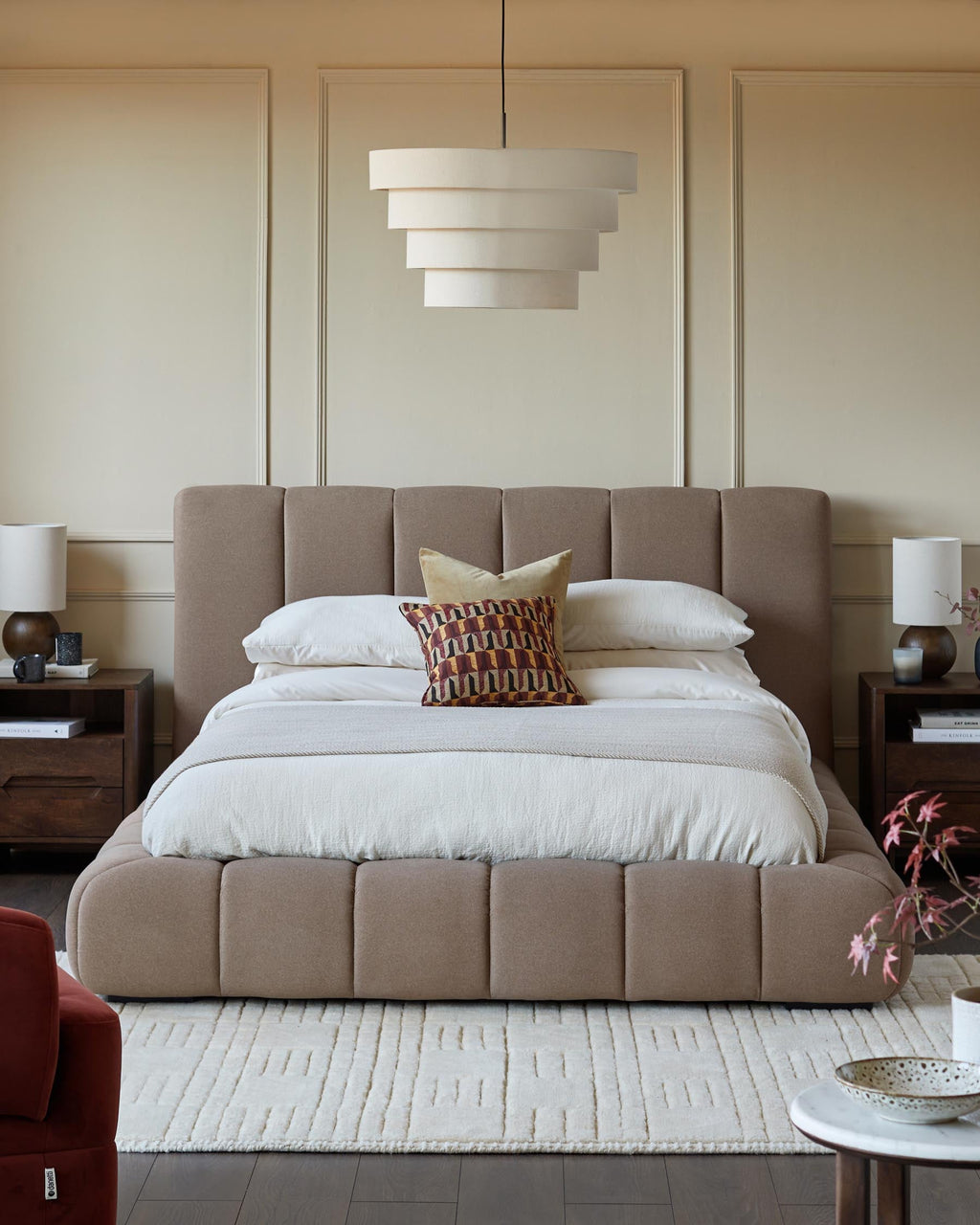 Lit coffre Lillian en tissu moka, format king size, avec coffre