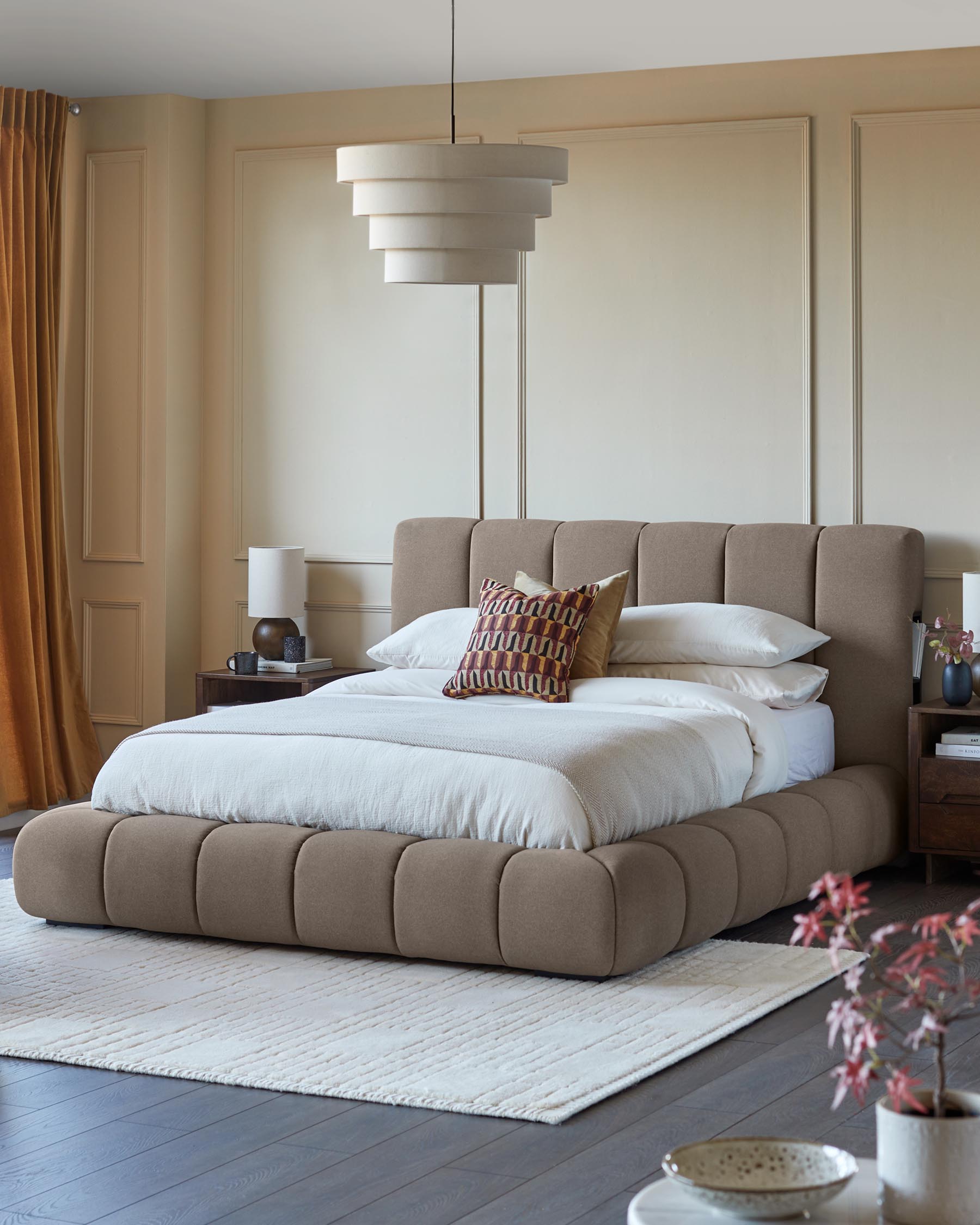 Lit coffre Lillian en tissu moka, format king size, avec coffre