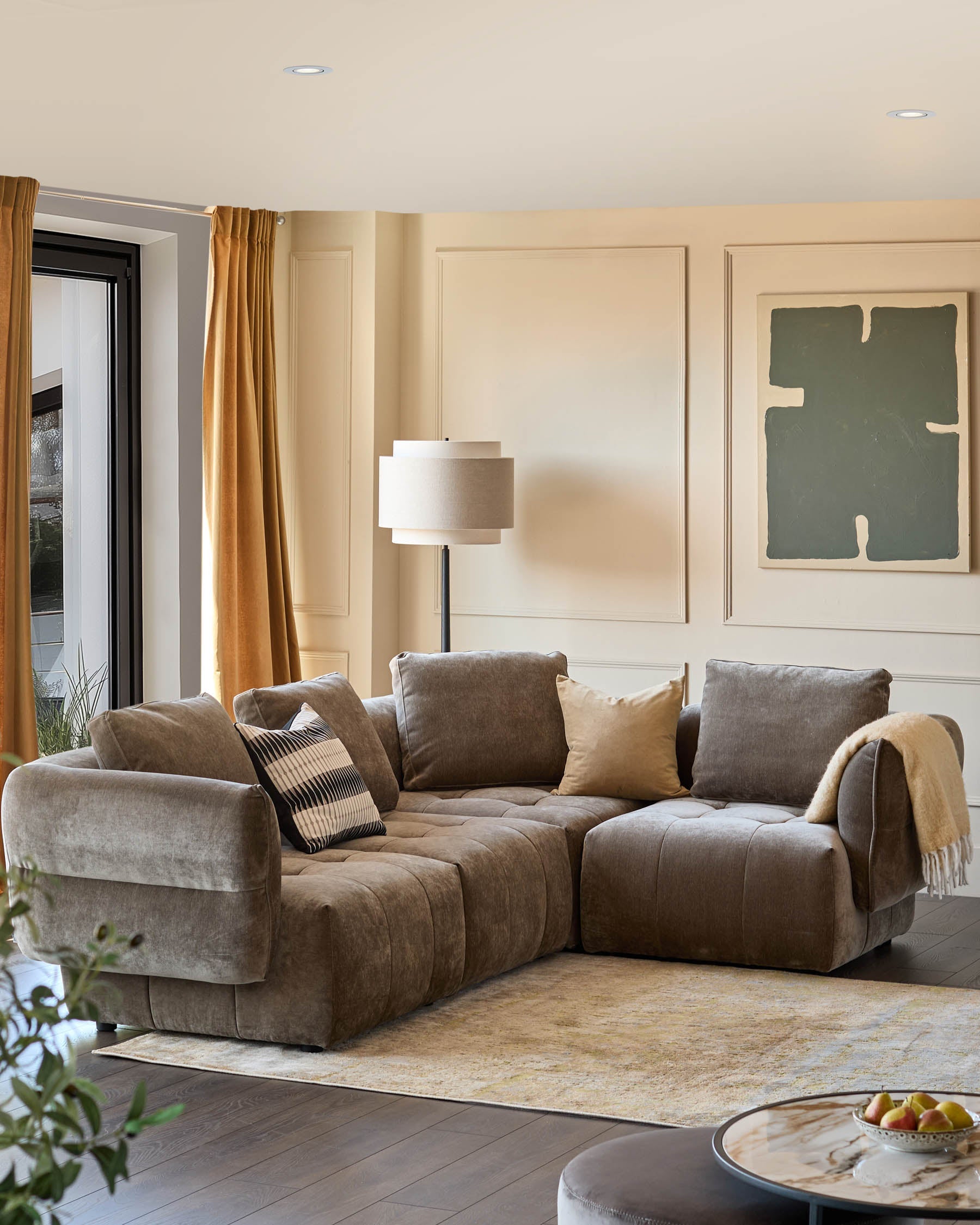 Petit canapé d'angle en tissu moka Lillian