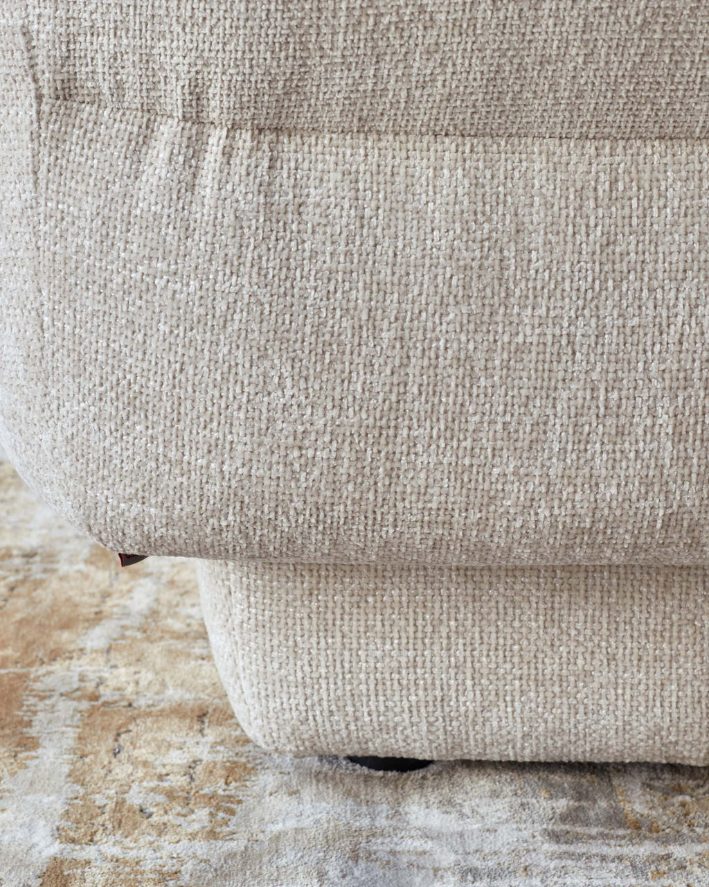 Petit canapé d'angle Lillian en tissu naturel