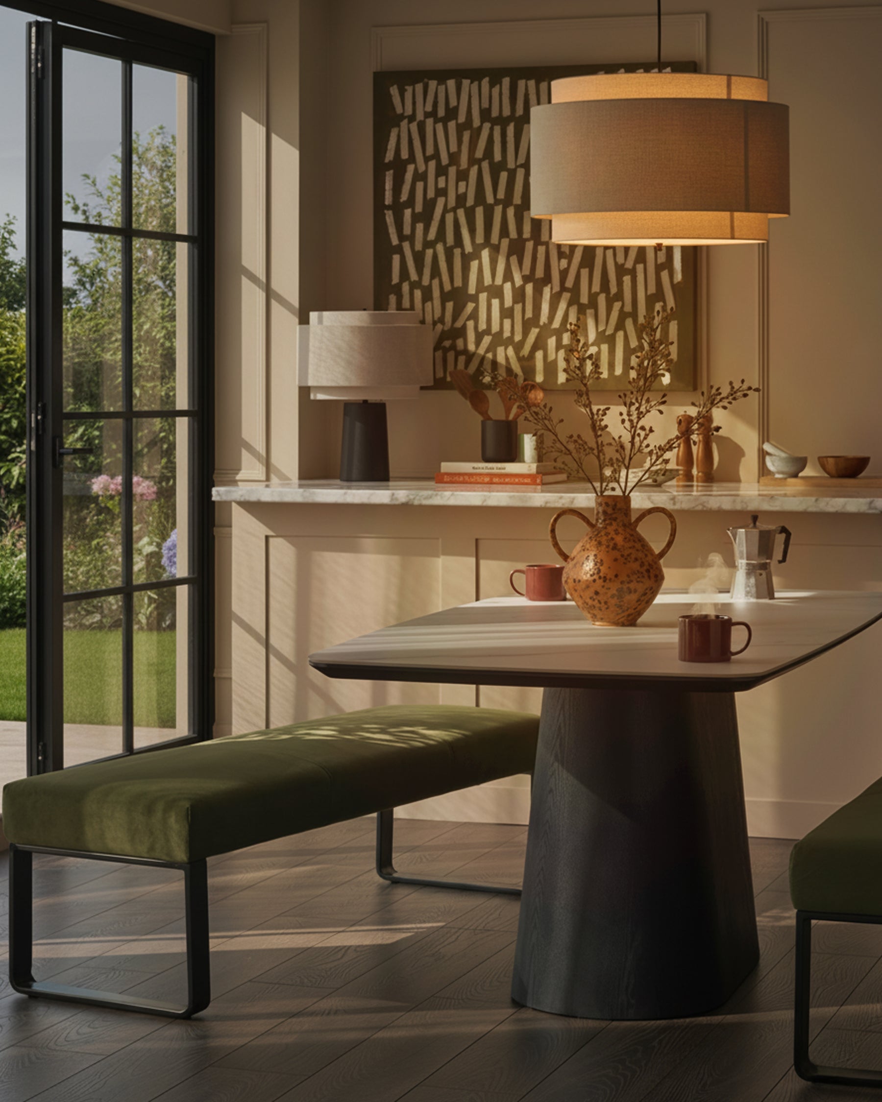 Banc de salle à manger 3 places en velours vert olive Loop, structure en métal noir, sans dossier