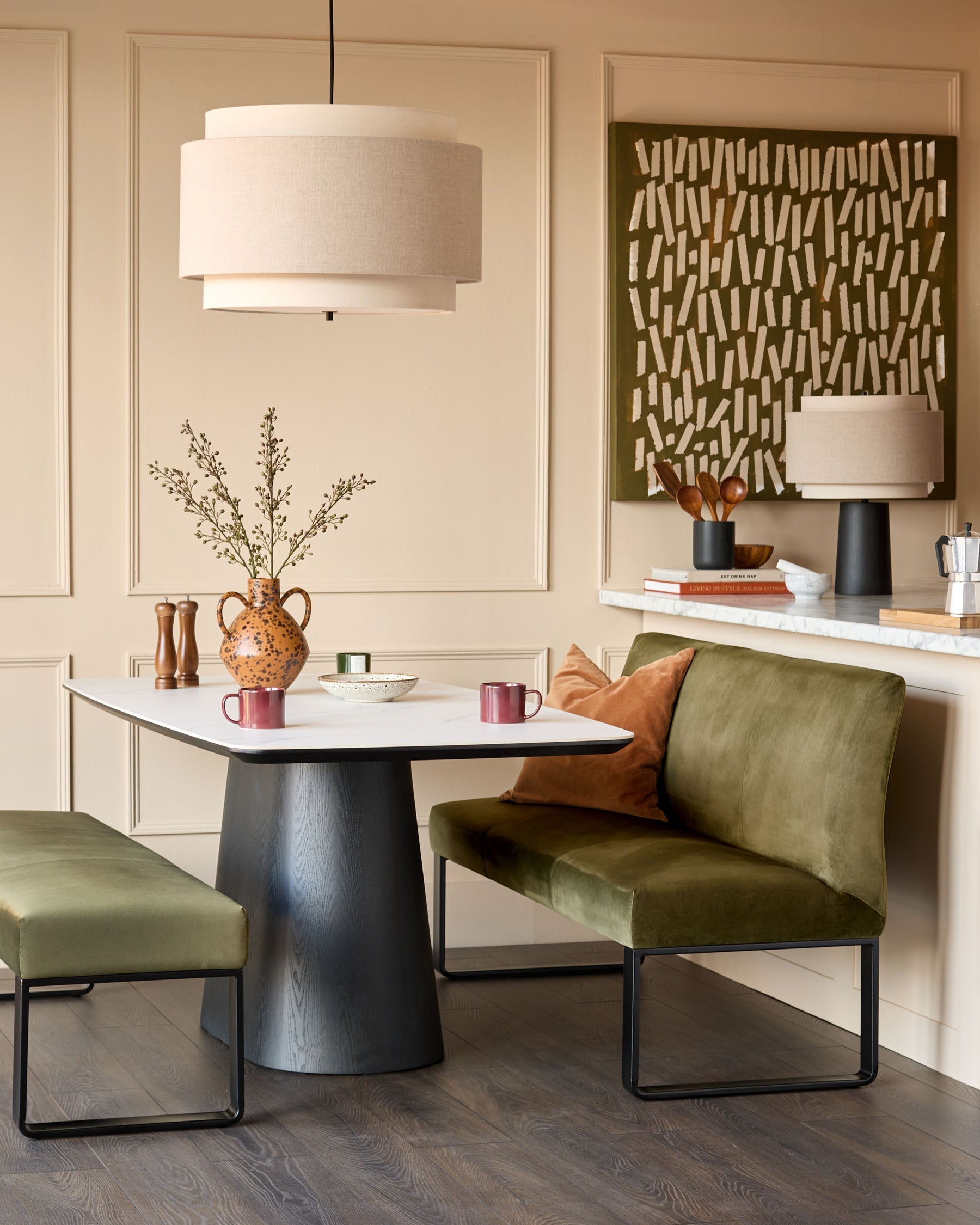 Banc de salle à manger 3 places en velours vert olive avec dossier et structure en métal noir