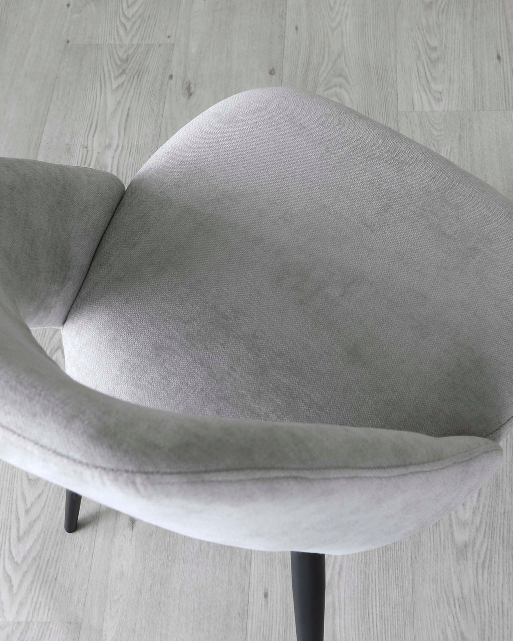 Chaise de salle à manger Lottie en tissu gris moyen
