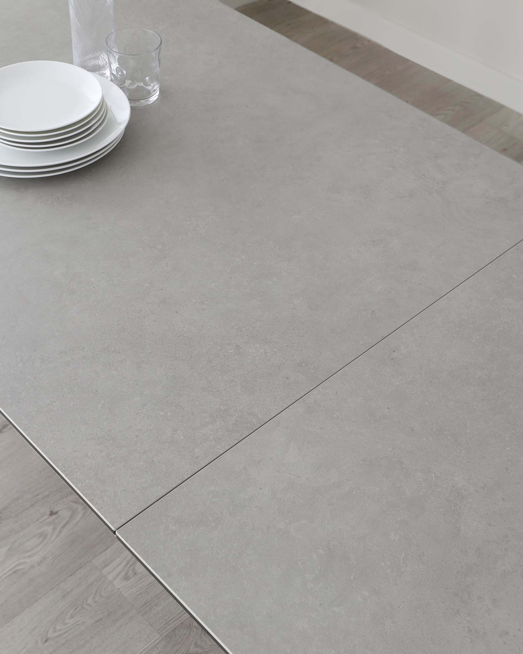 Table de salle à manger extensible Louis en céramique gris clair, 6 à 8 places