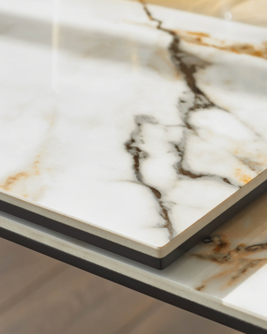 Table de salle à manger extensible Louis en céramique naturelle, 6 à 8 places