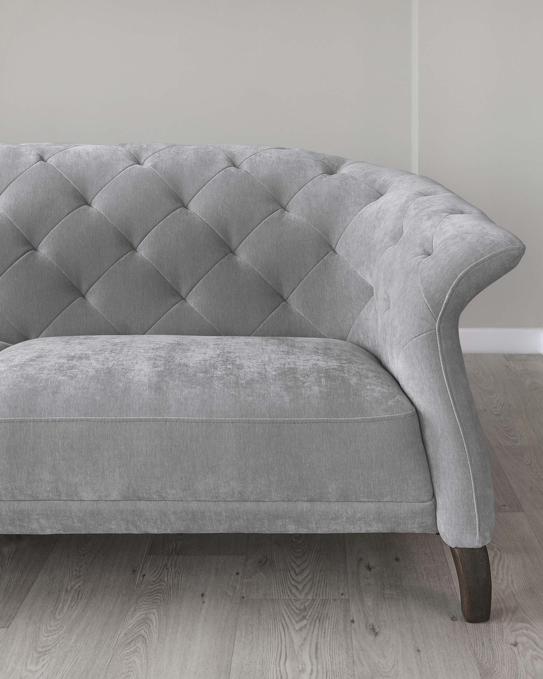 Canapé Chesterfield 3 places moderne et luxueux en tissu gris moyen