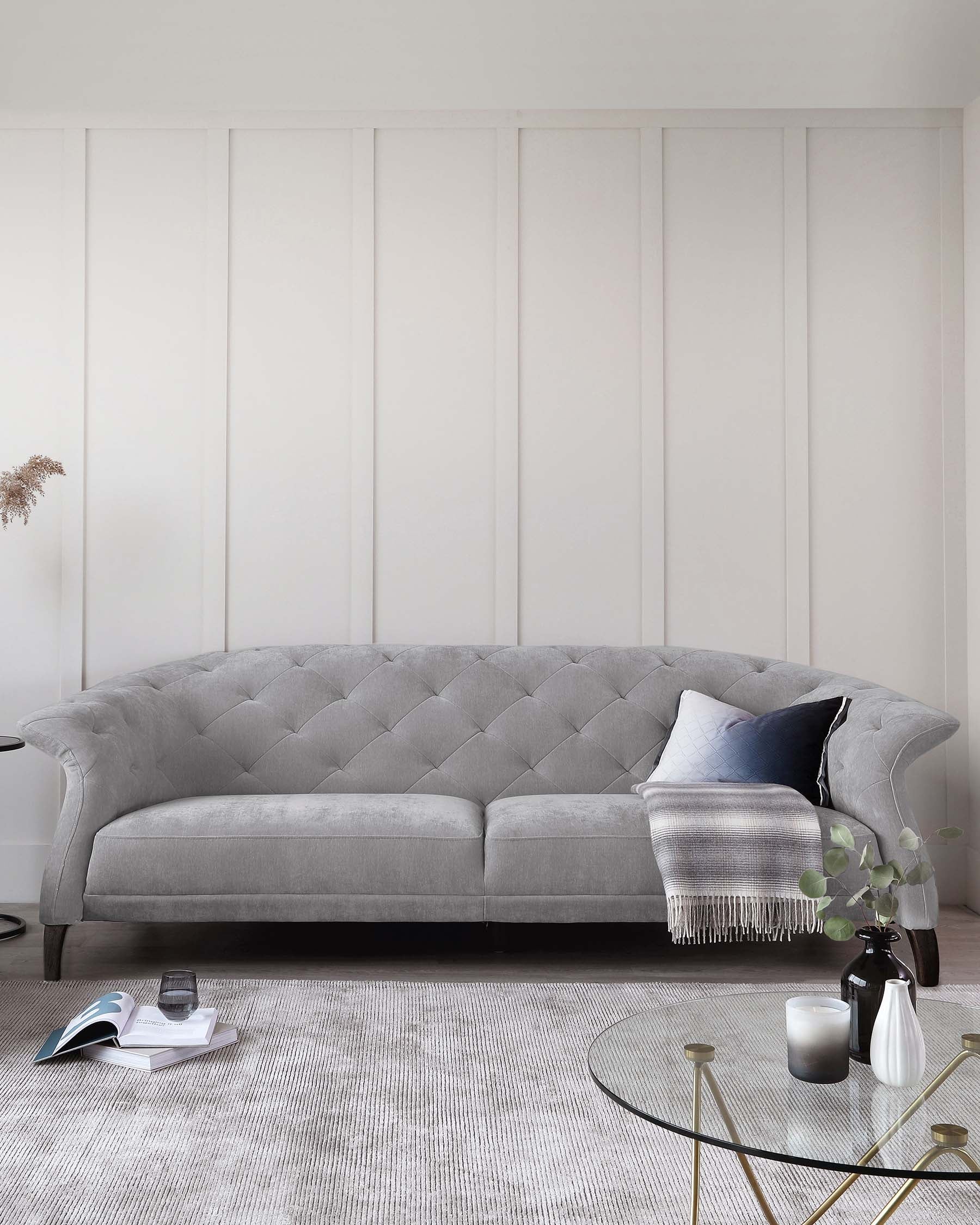 Canapé Chesterfield 3 places moderne et luxueux en tissu gris moyen