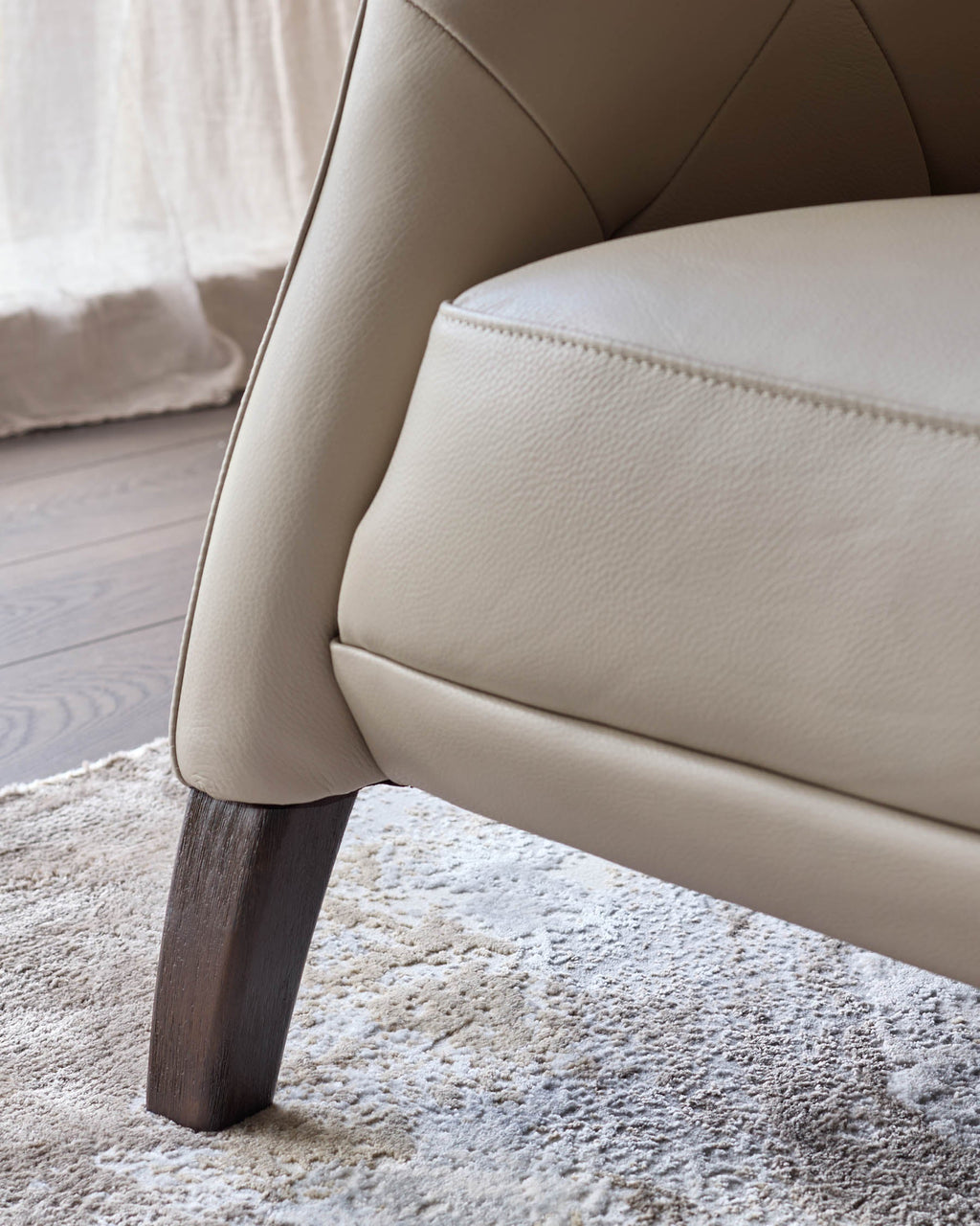 Fauteuil de luxe en cuir naturel