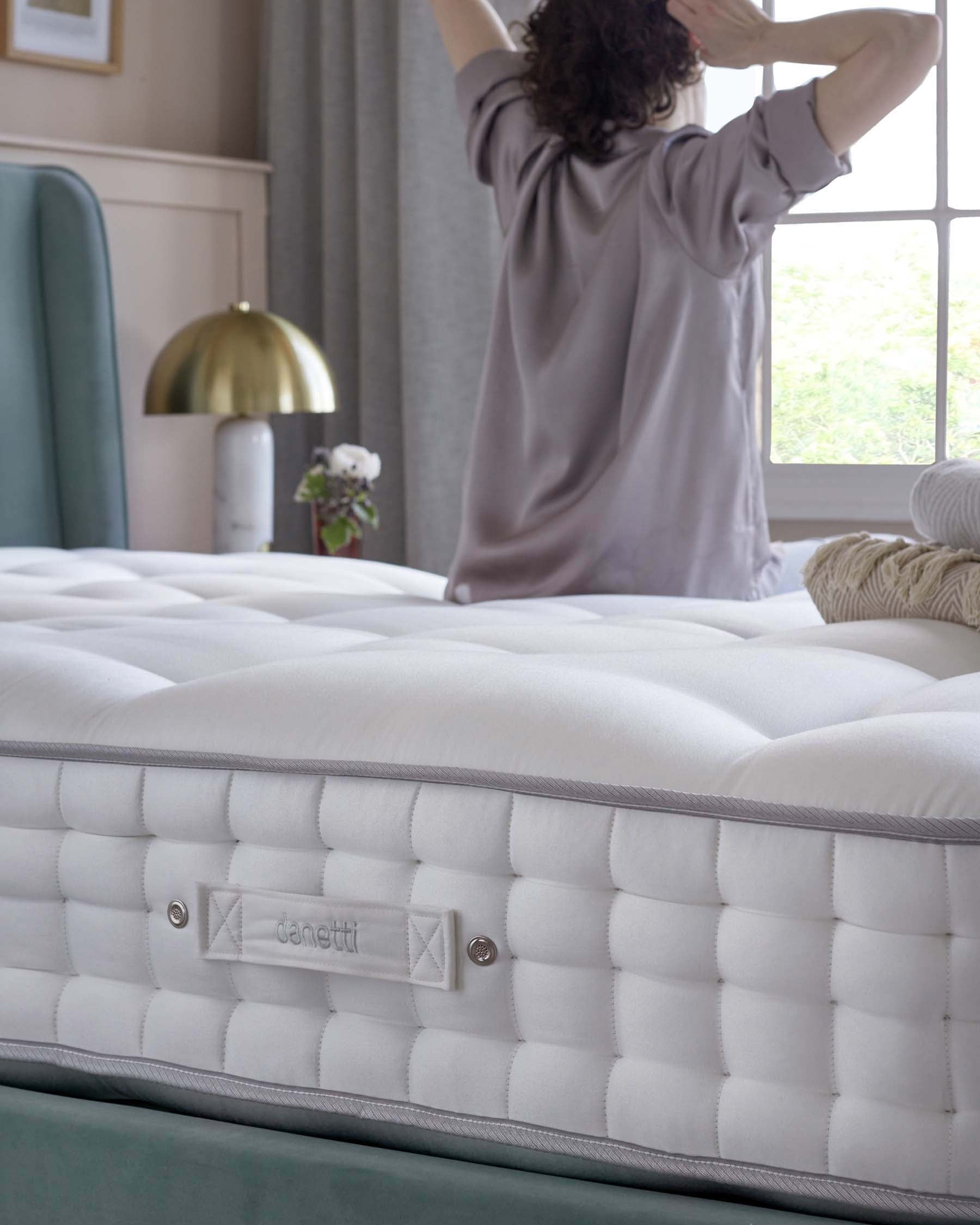 Matelas Luxury Comfort 4500 ressorts ensachés, format moyen king