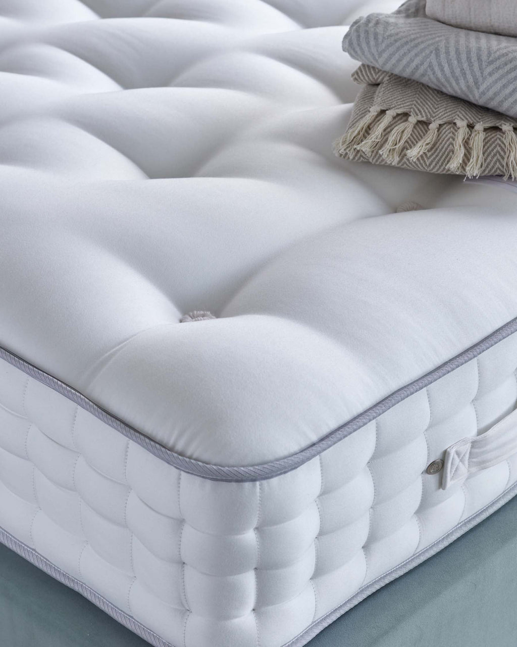 Matelas Luxury Comfort 4500 ressorts ensachés, taille moyenne, double