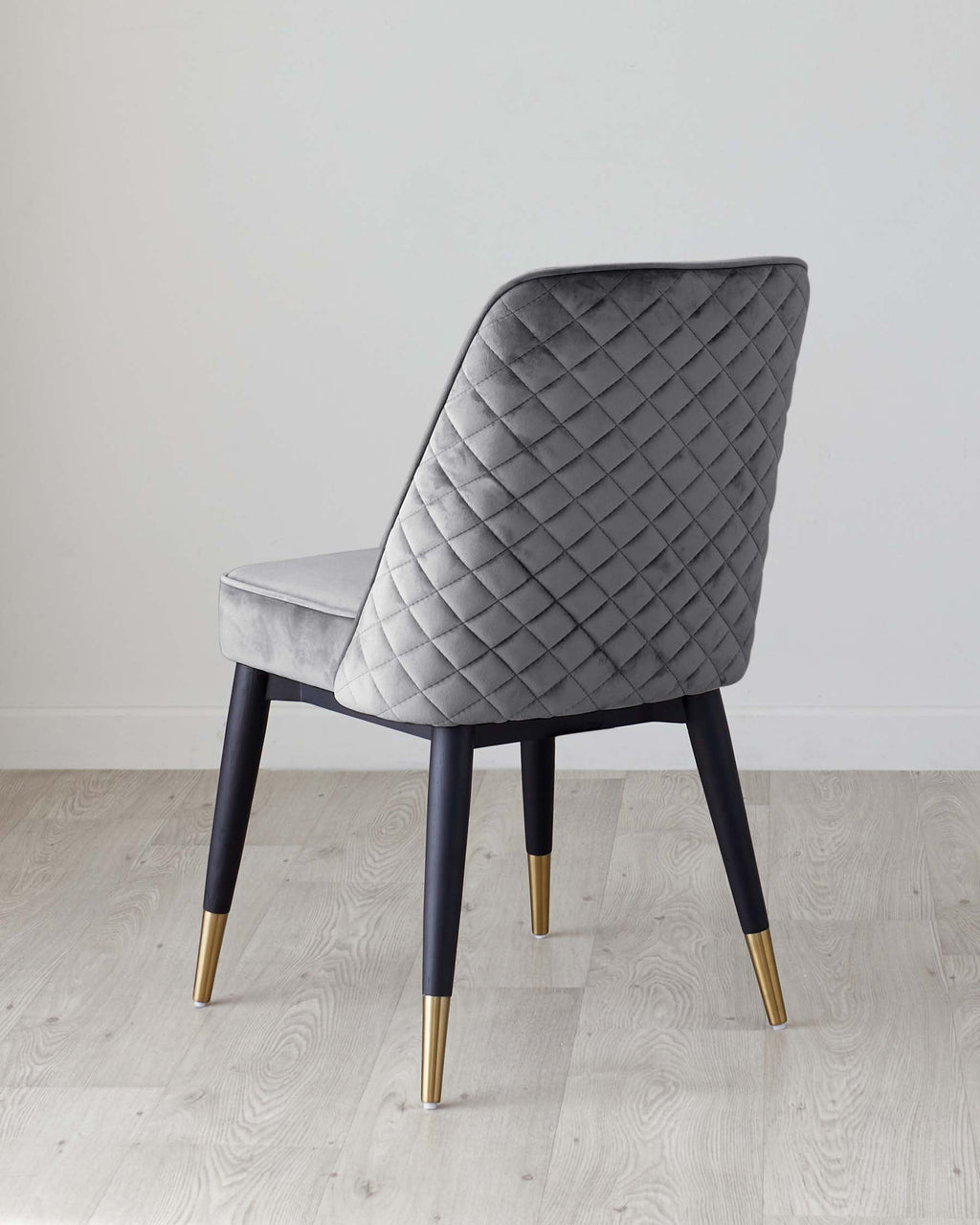 Chaise de salle à manger Mae en velours gris foncé