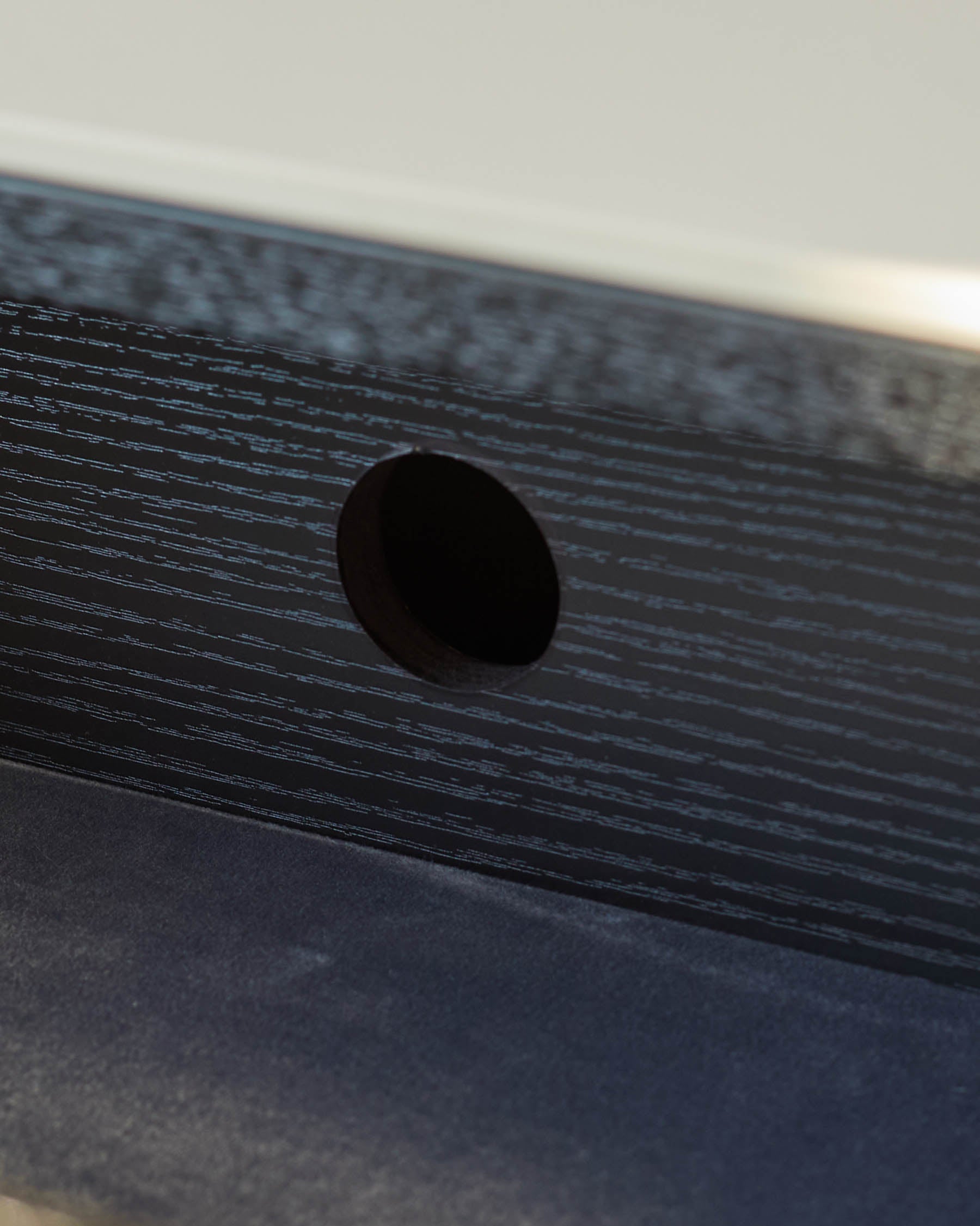 Table de chevet Manhattan en céramique blanche à 2 tiroirs