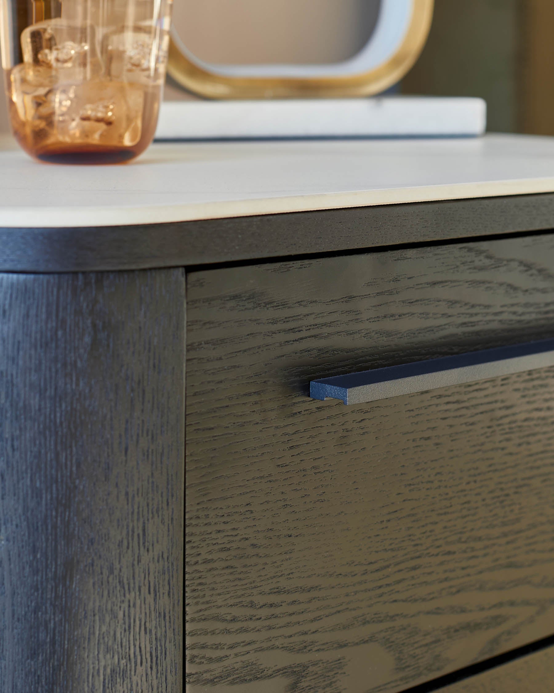 Table de chevet Manhattan en céramique blanche à 2 tiroirs