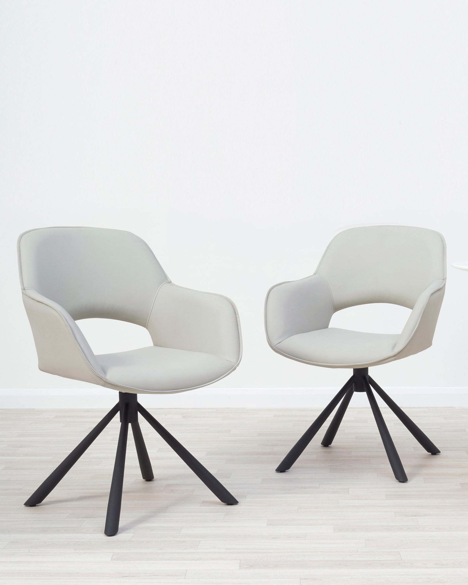 Fauteuil de salle à manger pivotant Marlow en similicuir gris clair