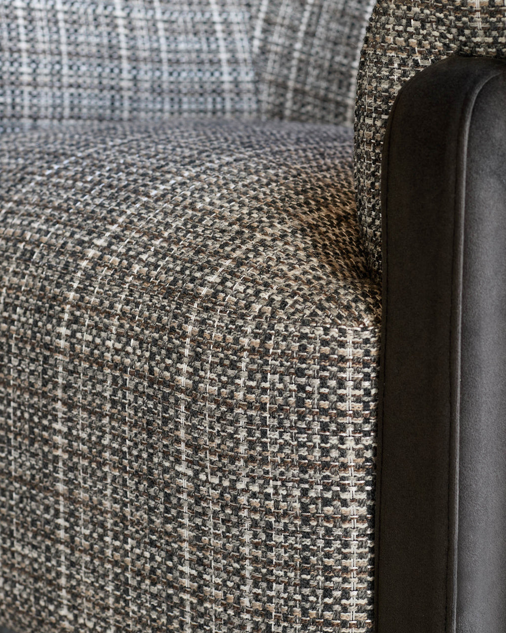 Fauteuil d'appoint Miles moka en matériaux mixtes