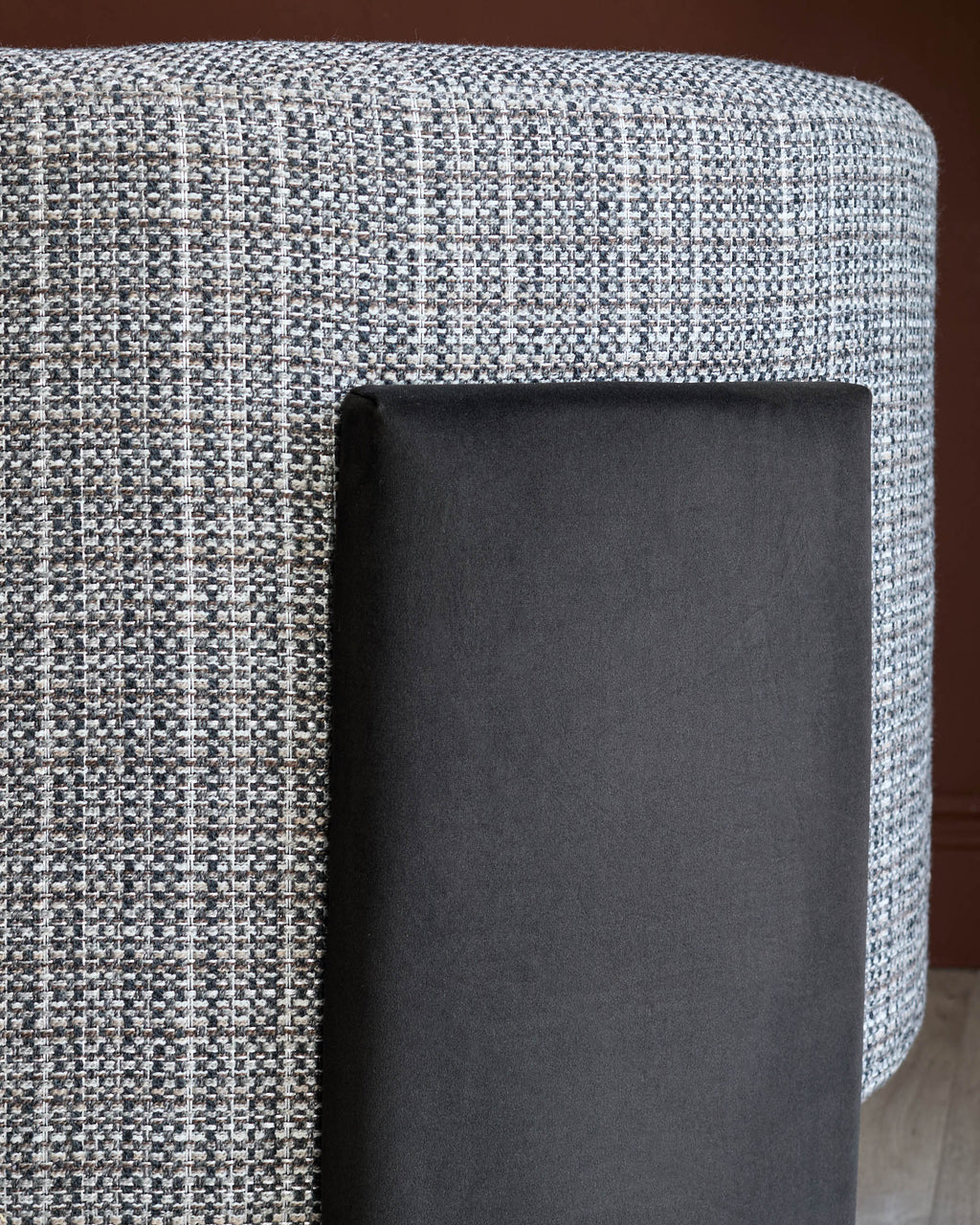 Fauteuil d'appoint Miles moka en matériaux mixtes