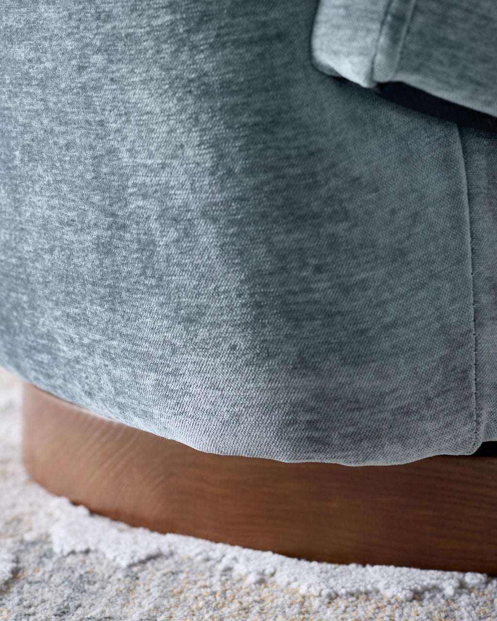 Fauteuil pivotant Natalia en chenille bleu-gris