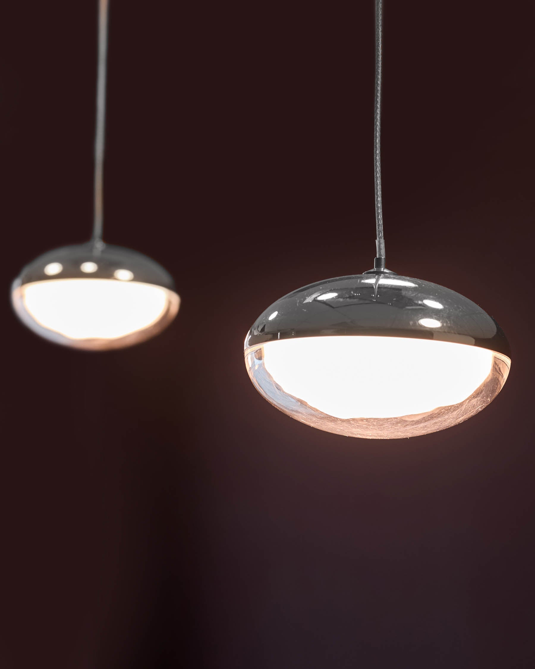 Suspension Nina argentée chromée avec LED transparente brillante et réglable à 7 points