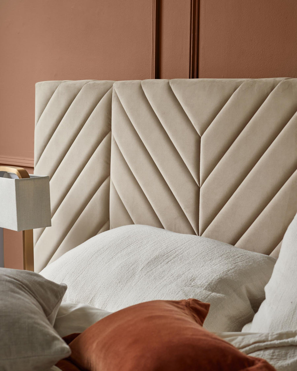 Lit coffre Octavia Luxe en velours champagne, format king size