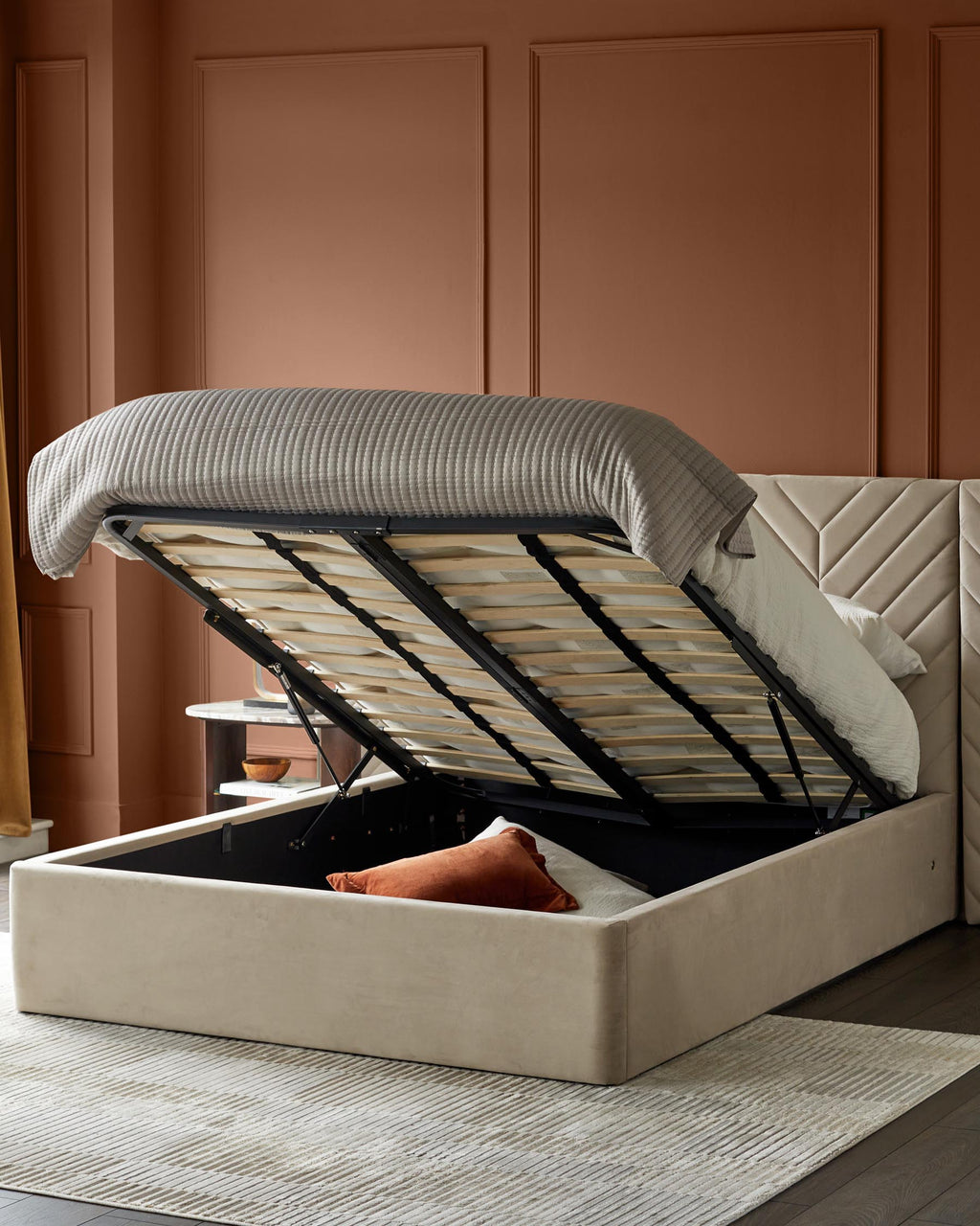 Lit coffre Octavia Luxe en velours champagne, format king size