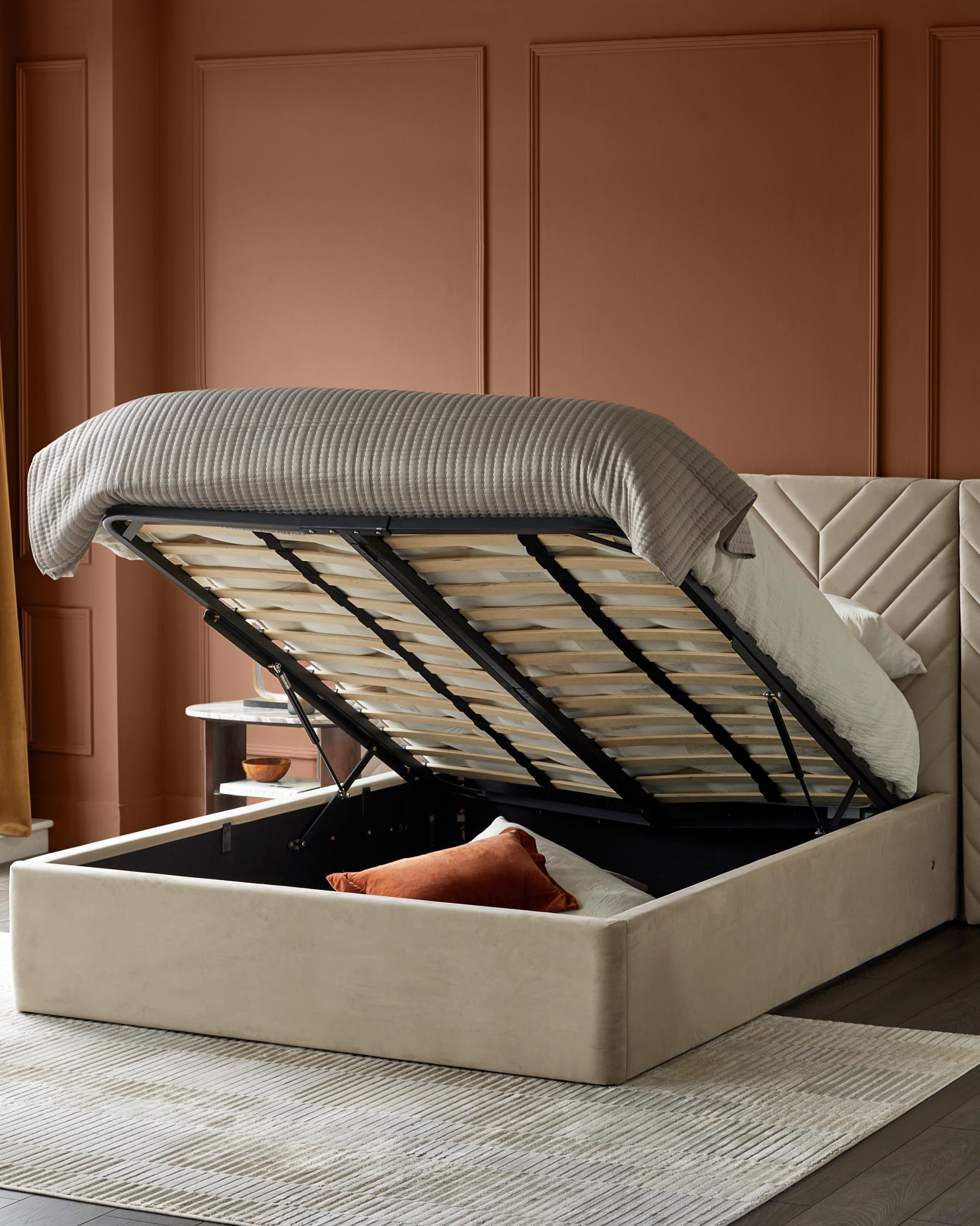 Lit coffre Octavia Luxe en velours champagne, format king size