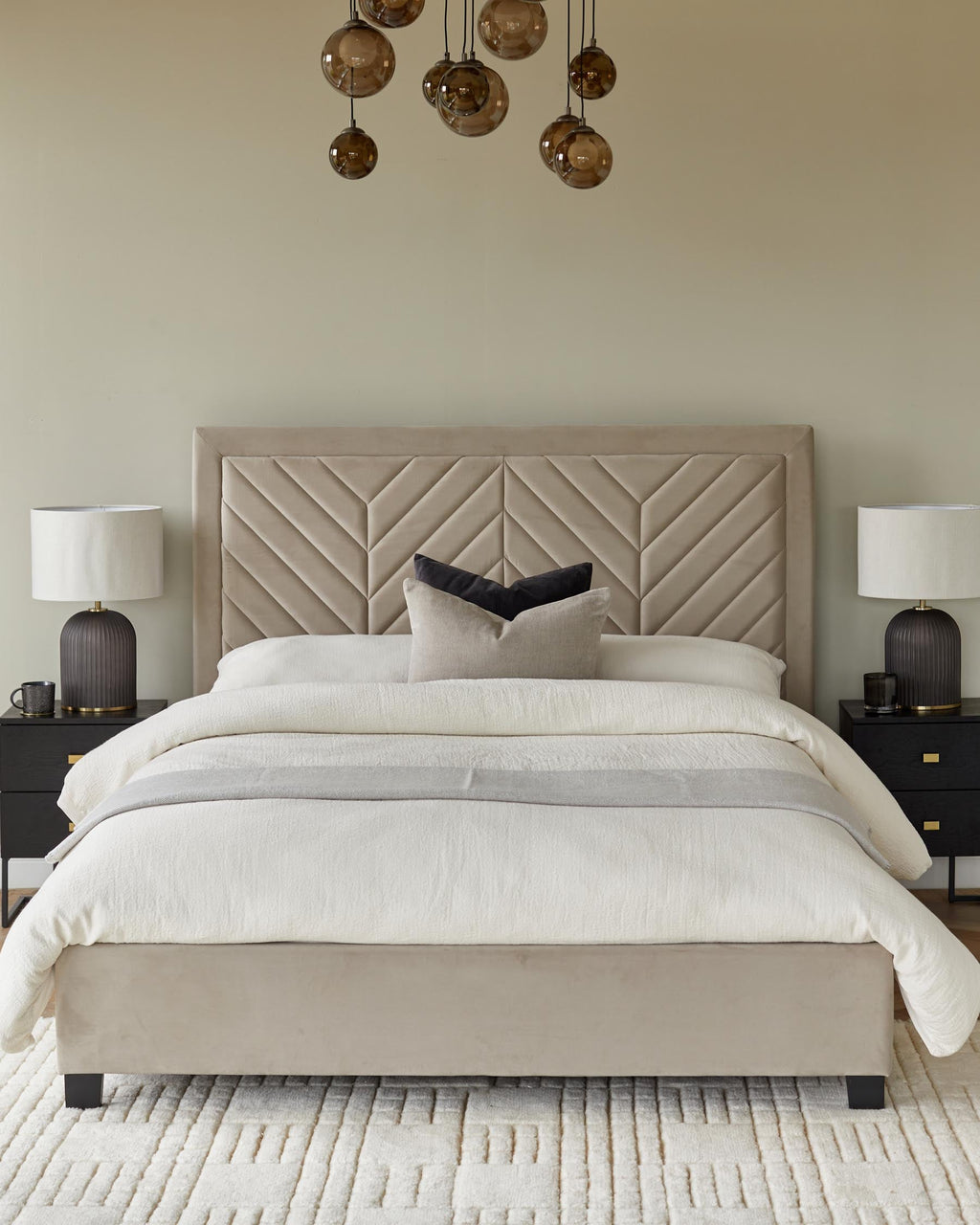 Lit coffre Octavia en velours champagne, format super king, avec coffre