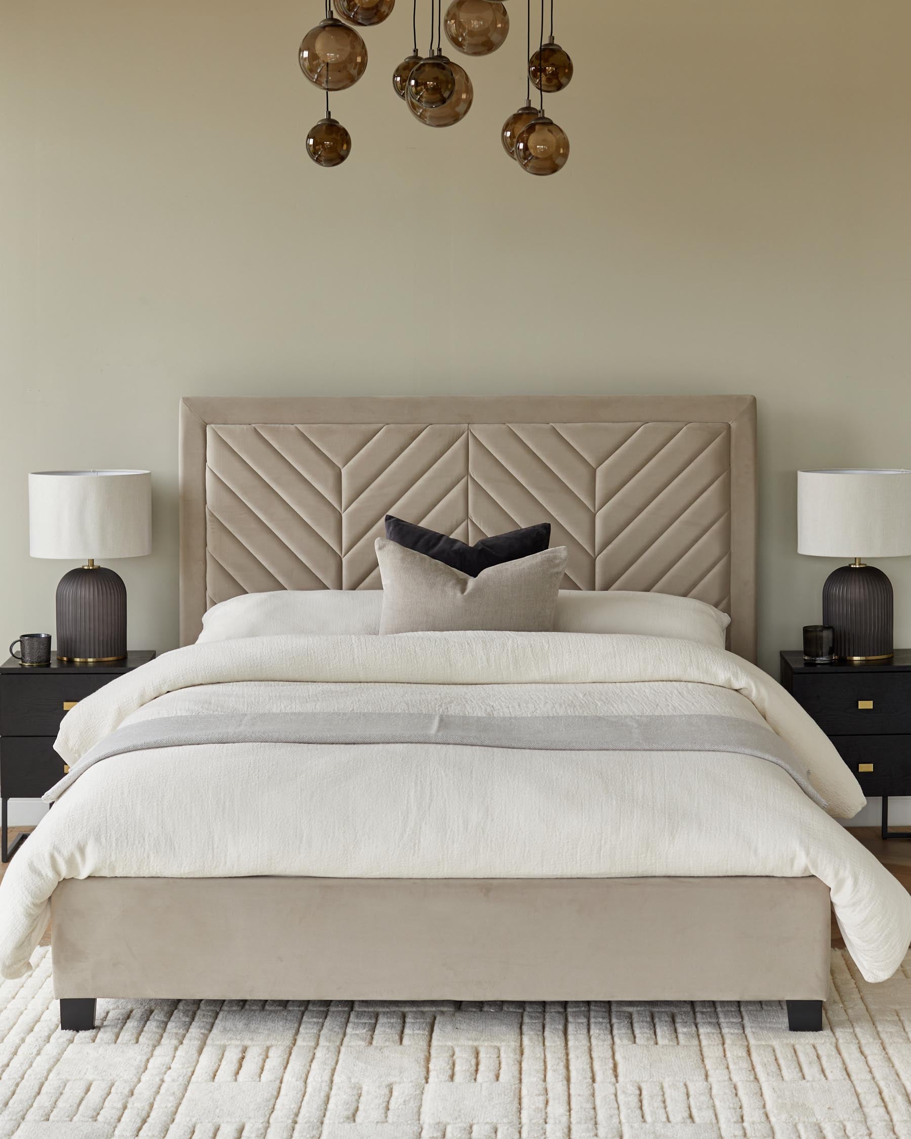 Lit coffre Octavia en velours champagne, format super king, avec coffre