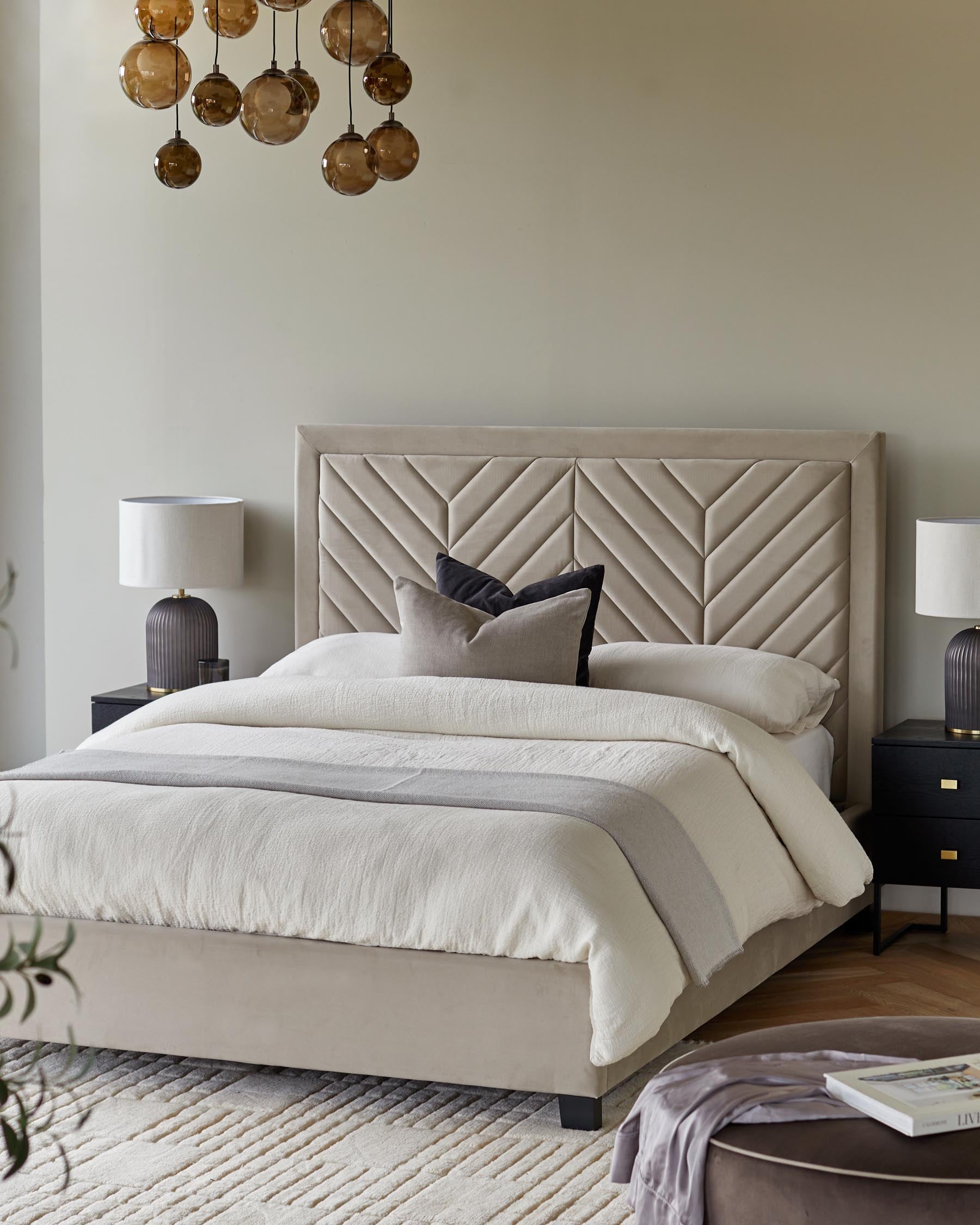 Lit coffre Octavia en velours champagne, format super king, avec coffre