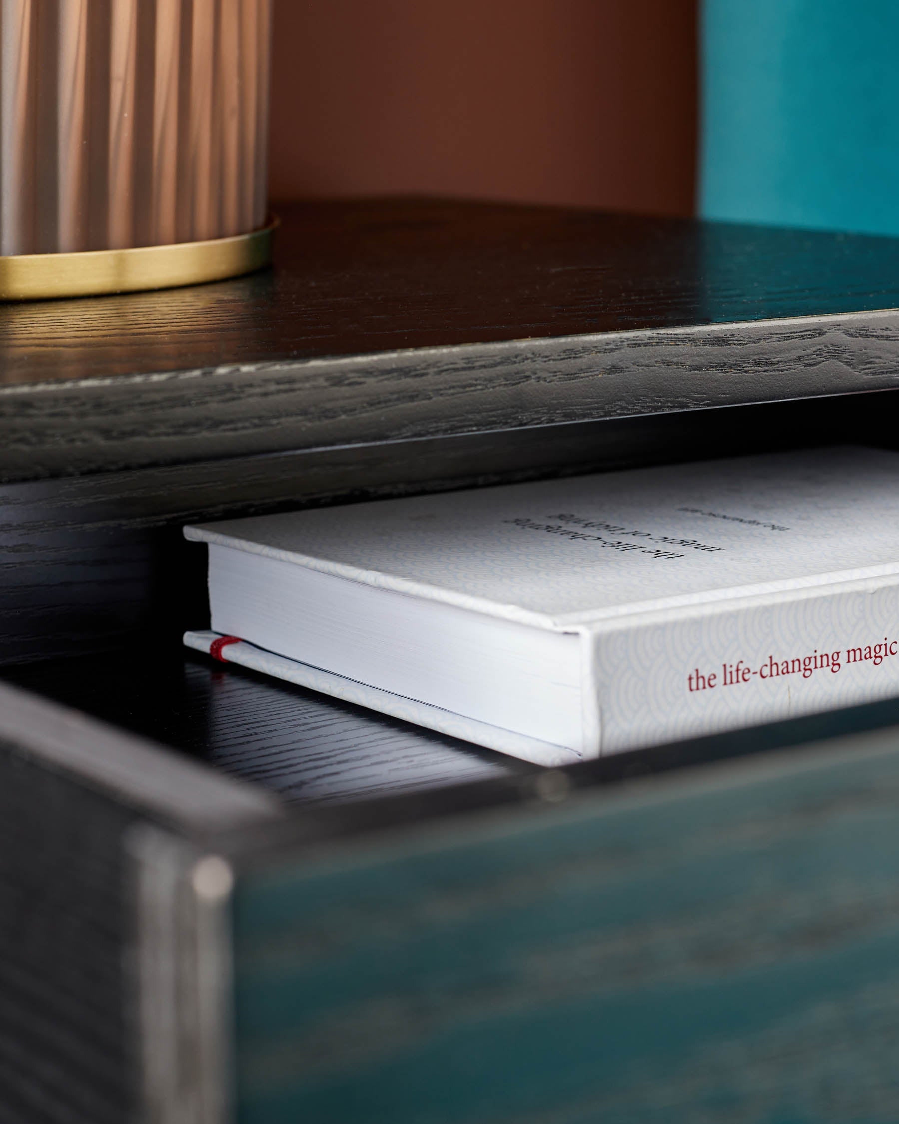 Table de chevet Odele en frêne noir