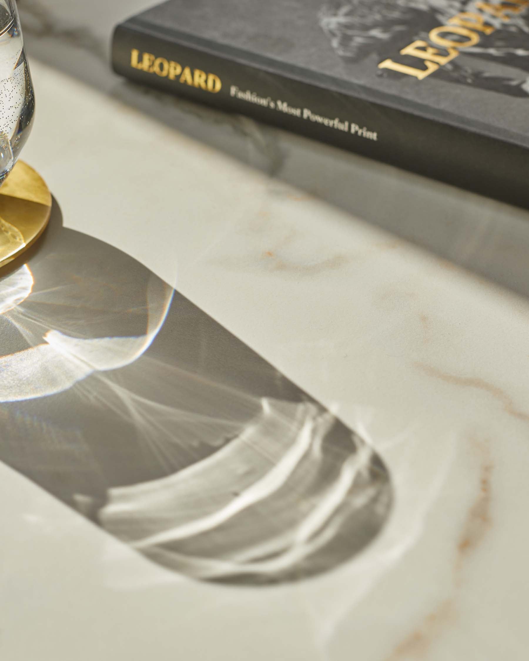 Table d'appoint en céramique naturelle Orlan