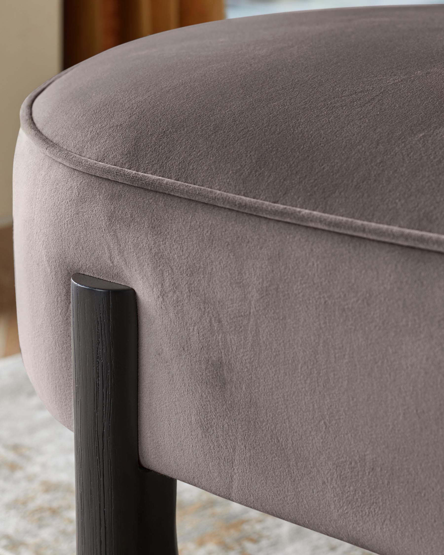 Banquette de salle à manger 3 places en velours moka Orlan avec dossier